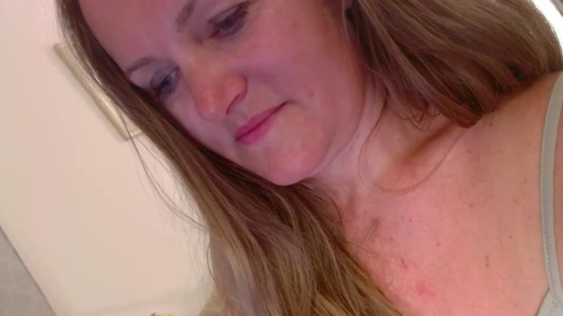 Gallery image thumbnail from JustLily's myfreecams stream on, 05/06/2025, 23:24 image 7 of 20