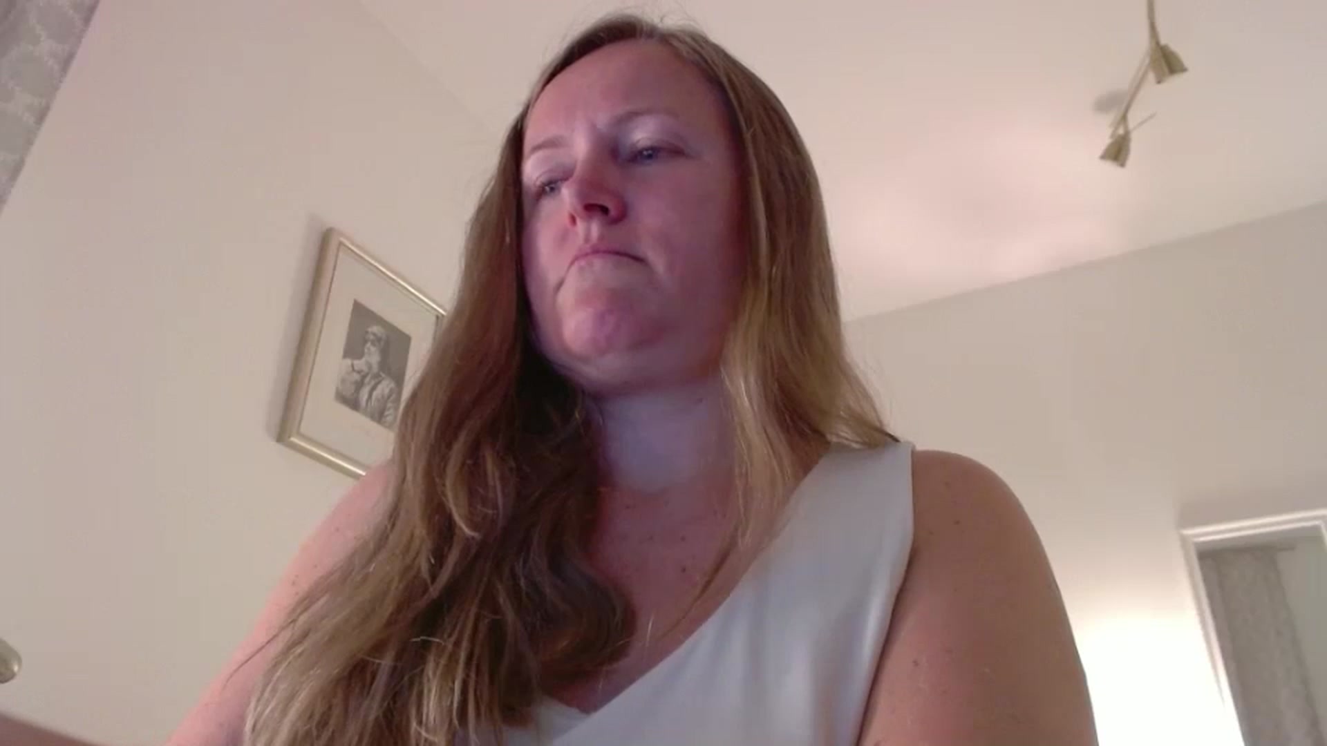 Gallery image thumbnail from JustLily's myfreecams stream on, 05/09/2025, 24:07 image 17 of 20