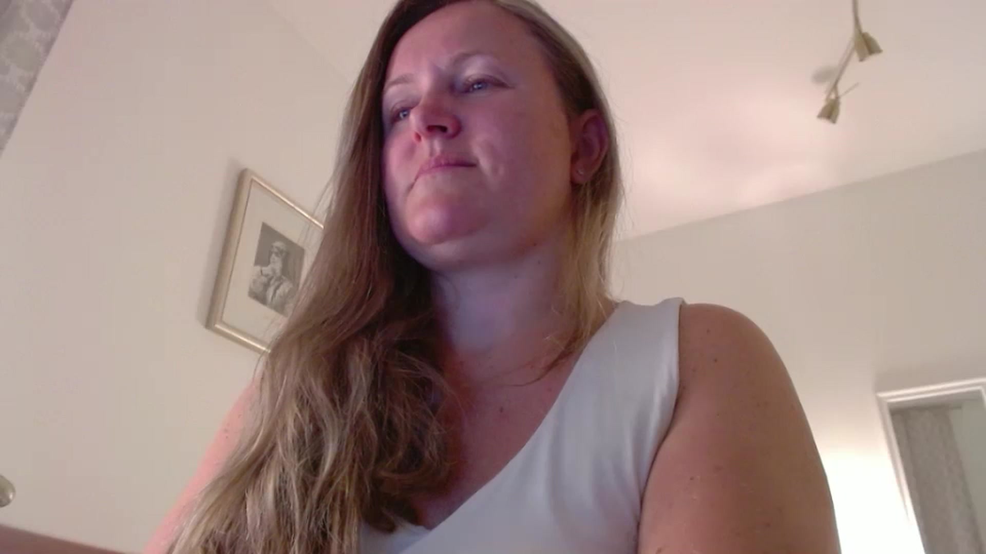Gallery image thumbnail from JustLily's myfreecams stream on, 05/09/2025, 24:07 image 5 of 20