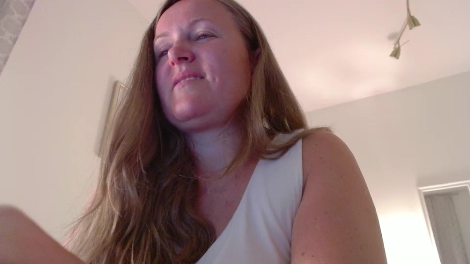 Gallery image thumbnail from JustLily's myfreecams stream on, 05/09/2025, 24:07 image 19 of 20