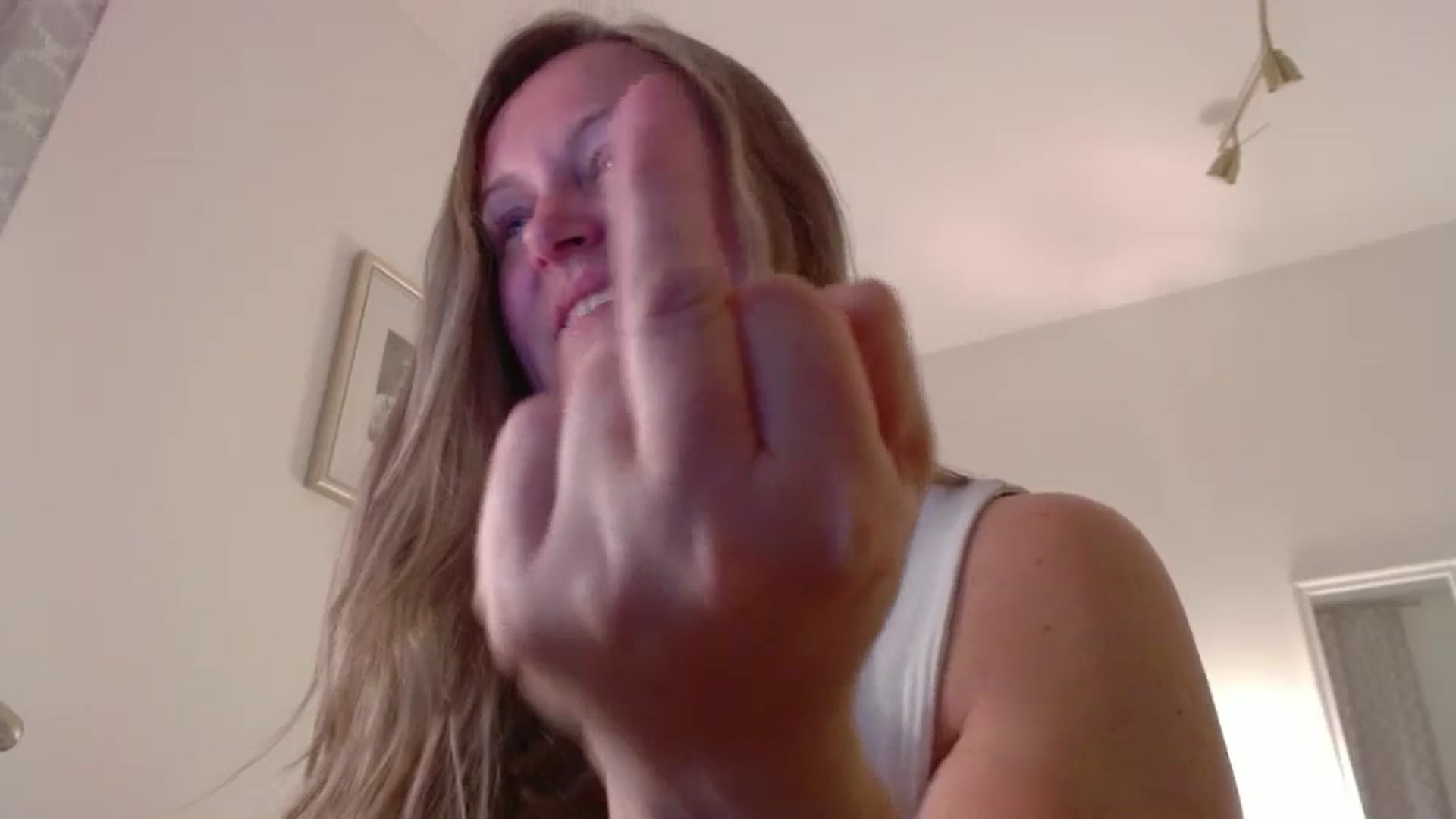 Gallery image thumbnail from JustLily's myfreecams stream on, 05/09/2025, 24:07 image 10 of 20