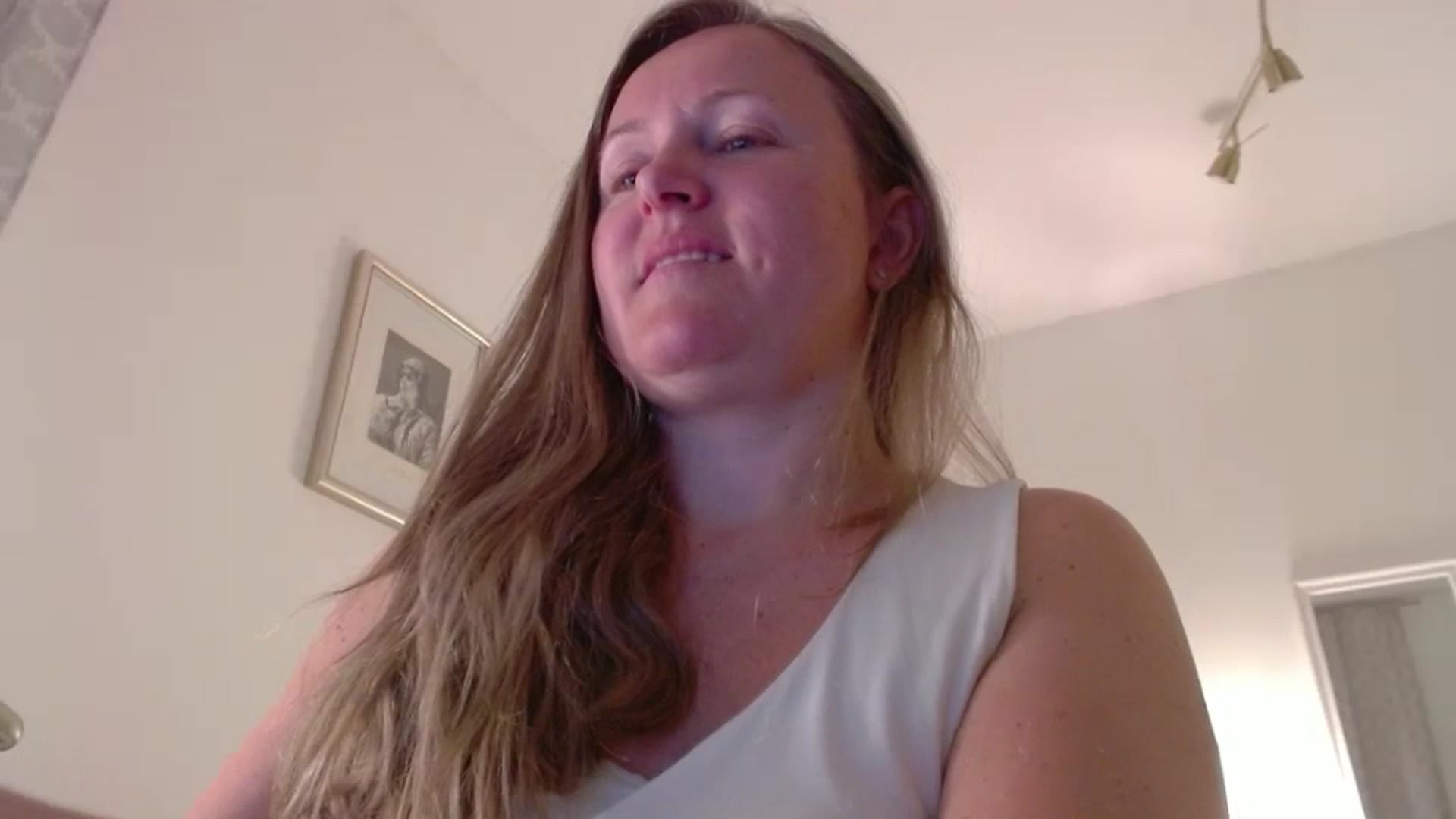 Gallery image thumbnail from JustLily's myfreecams stream on, 05/09/2025, 24:07 image 13 of 20