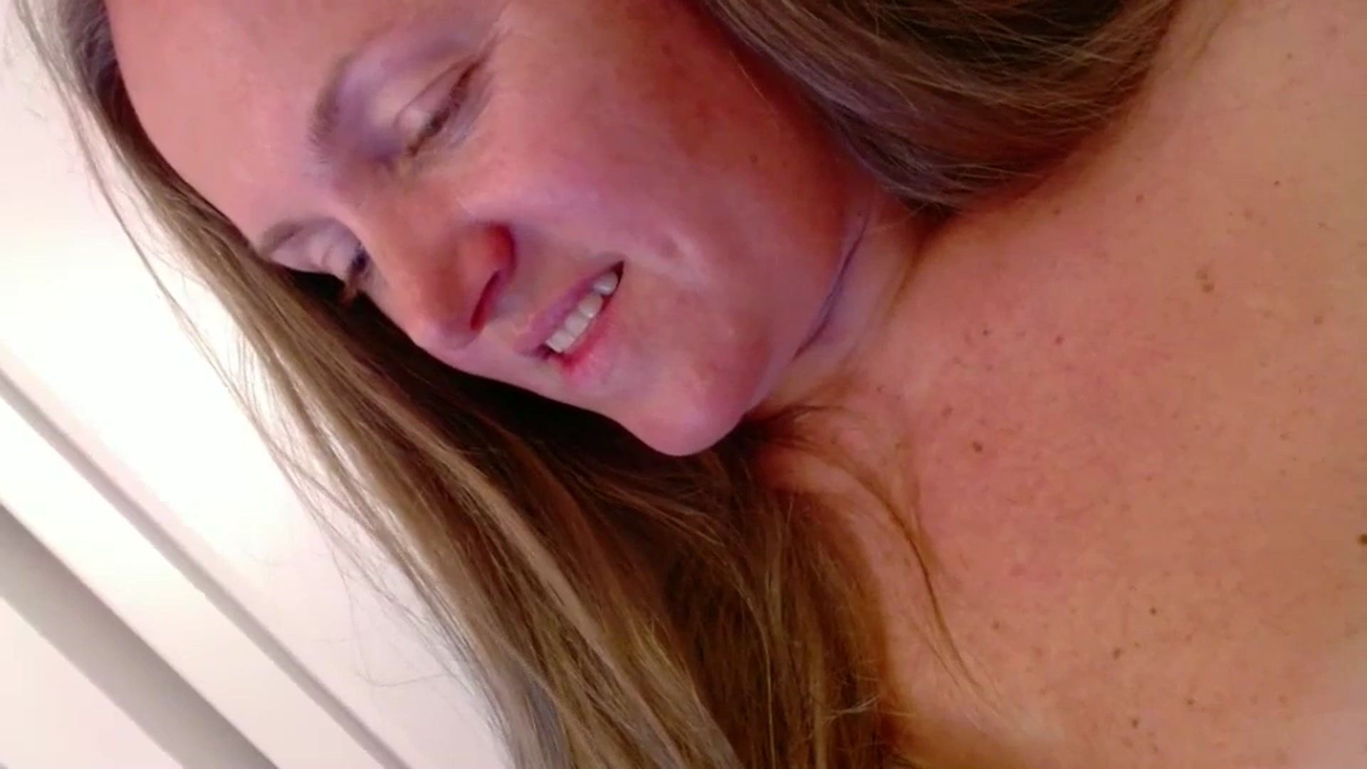 Gallery image thumbnail from JustLily's myfreecams stream on, 05/09/2025, 21:13 image 3 of 20