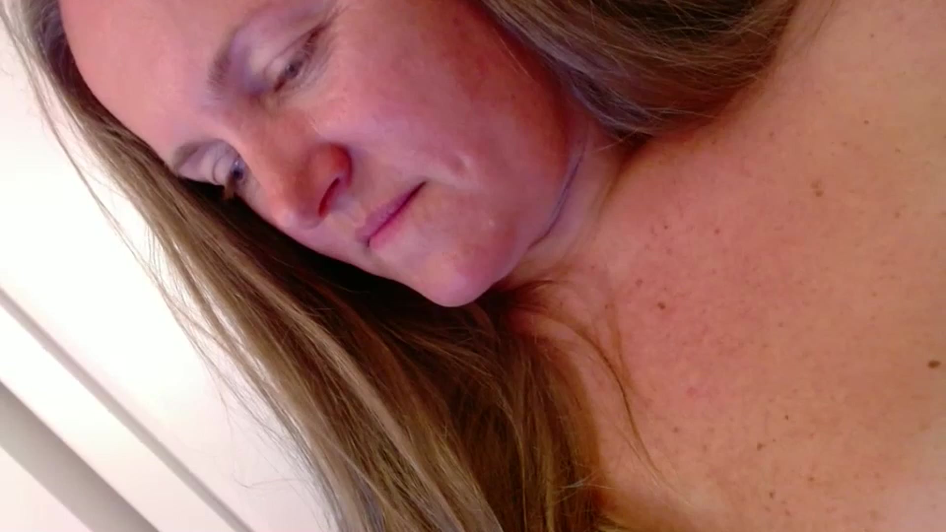 Gallery image thumbnail from JustLily's myfreecams stream on, 05/09/2025, 21:13 image 6 of 20