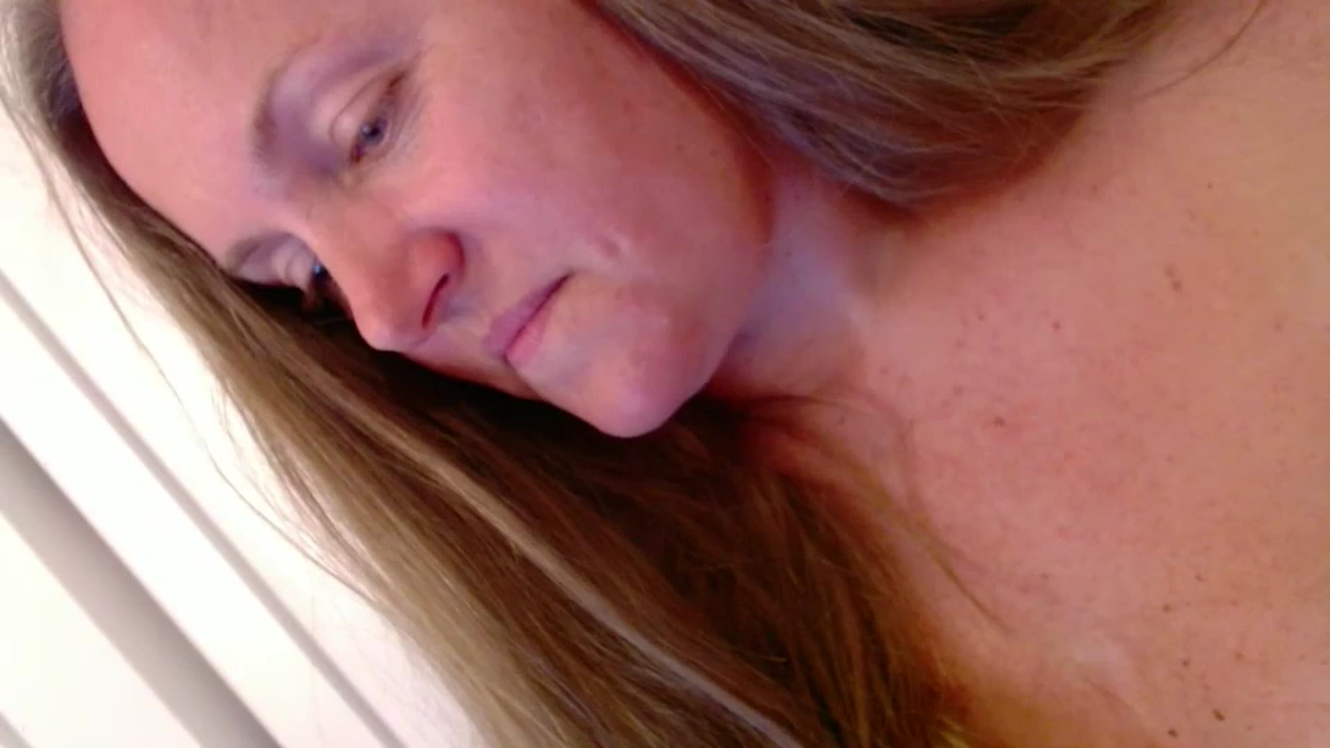 Gallery image thumbnail from JustLily's myfreecams stream on, 05/09/2025, 21:13 image 18 of 20