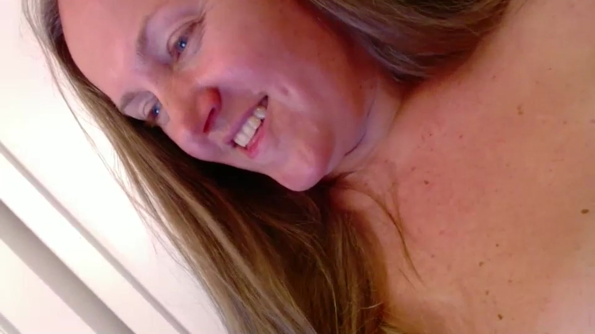 Gallery image thumbnail from JustLily's myfreecams stream on, 05/09/2025, 21:13 image 15 of 20