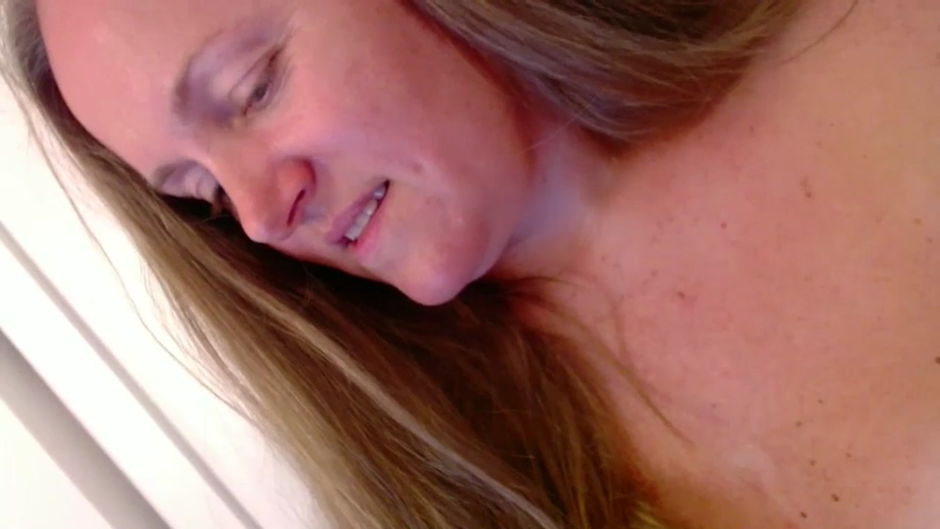 Gallery image thumbnail from JustLily's myfreecams stream on, 05/09/2025, 21:13 image 16 of 20