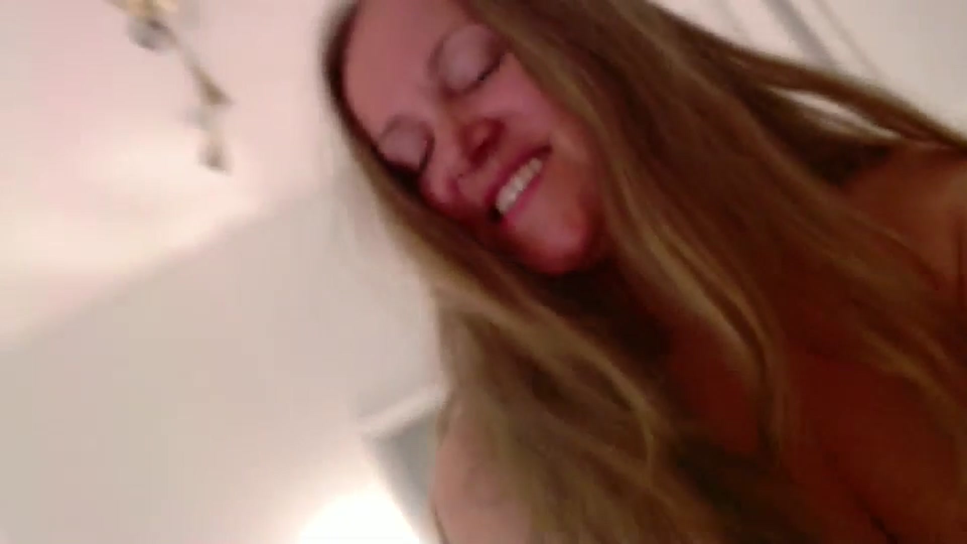 Gallery image thumbnail from JustLily's myfreecams stream on, 05/09/2025, 23:24 image 2 of 20