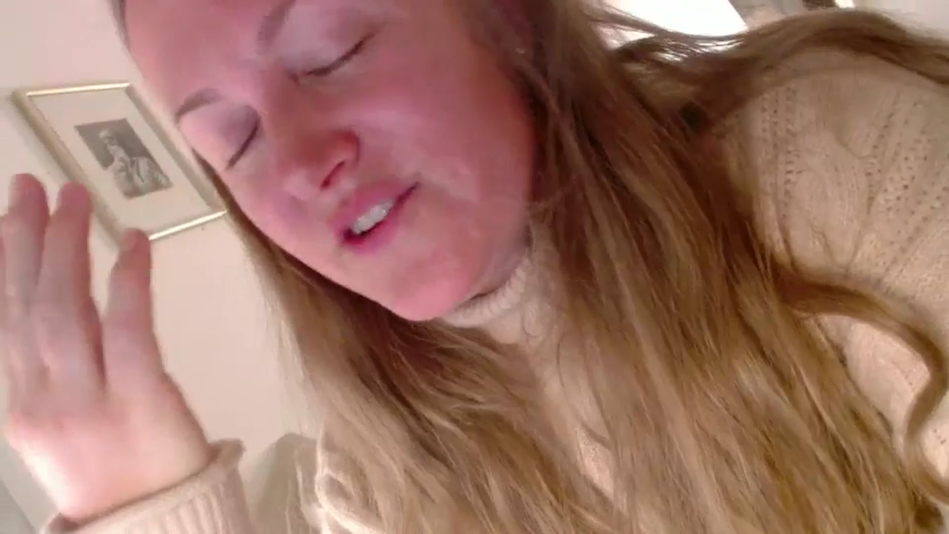 Gallery image thumbnail from JustLily's myfreecams stream on, 05/11/2025, 24:38 image 5 of 20