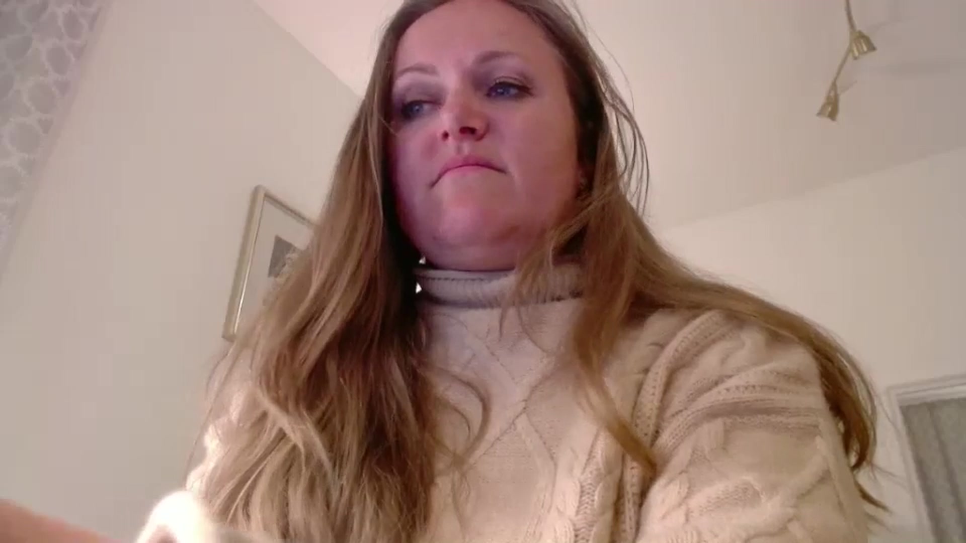 Gallery image thumbnail from JustLily's myfreecams stream on, 05/11/2025, 22:07 image 9 of 20