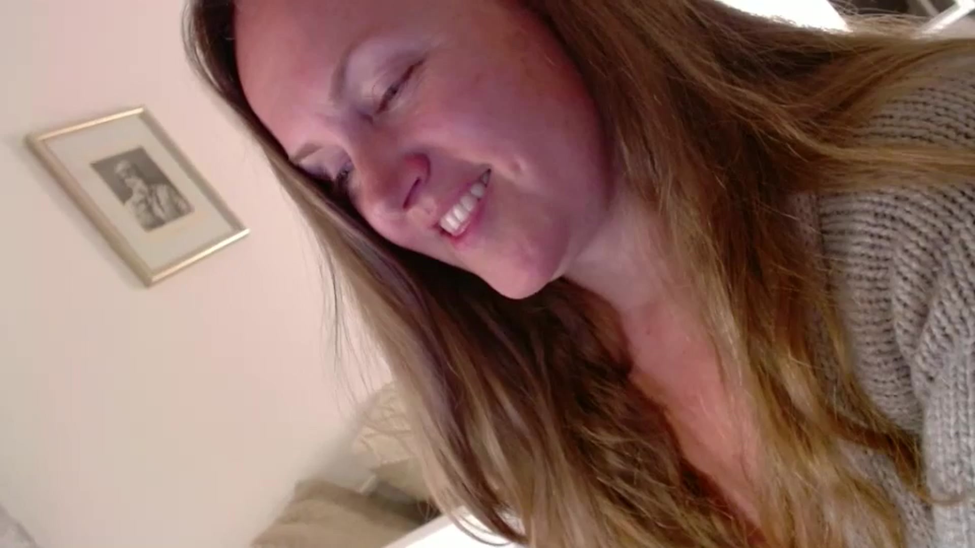Gallery image thumbnail from JustLily's myfreecams stream on, 05/16/2025, 01:36 image 9 of 20