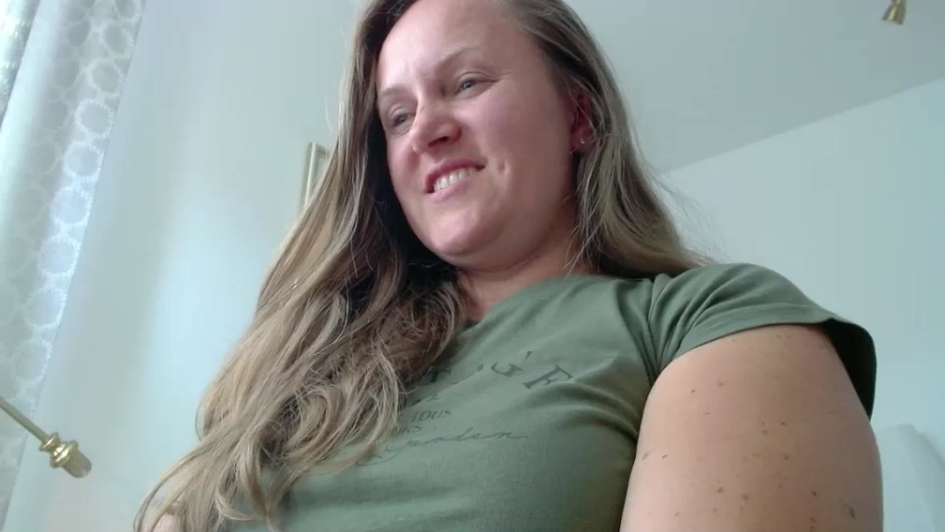 Gallery image thumbnail from JustLily's myfreecams stream on, 06/09/2025, 11:44 image 3 of 20