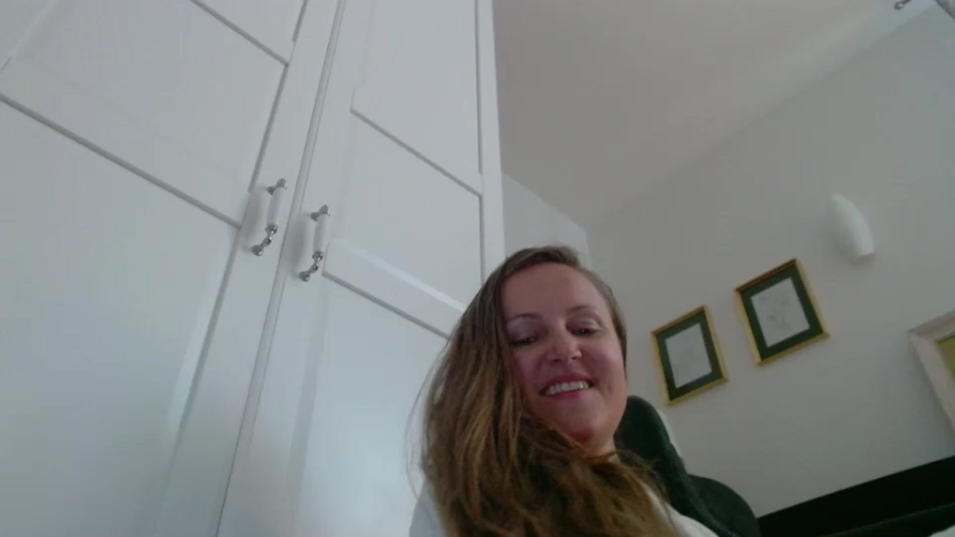 Gallery image thumbnail from JustLily's myfreecams stream on, 06/09/2025, 15:05 image 11 of 20