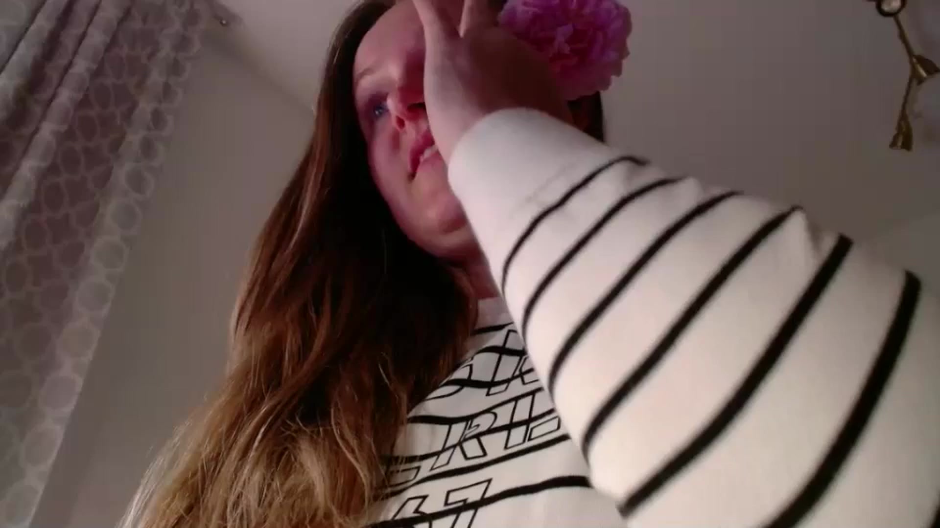 Gallery image thumbnail from JustLily's myfreecams stream on, 06/10/2025, 21:56 image 1 of 20
