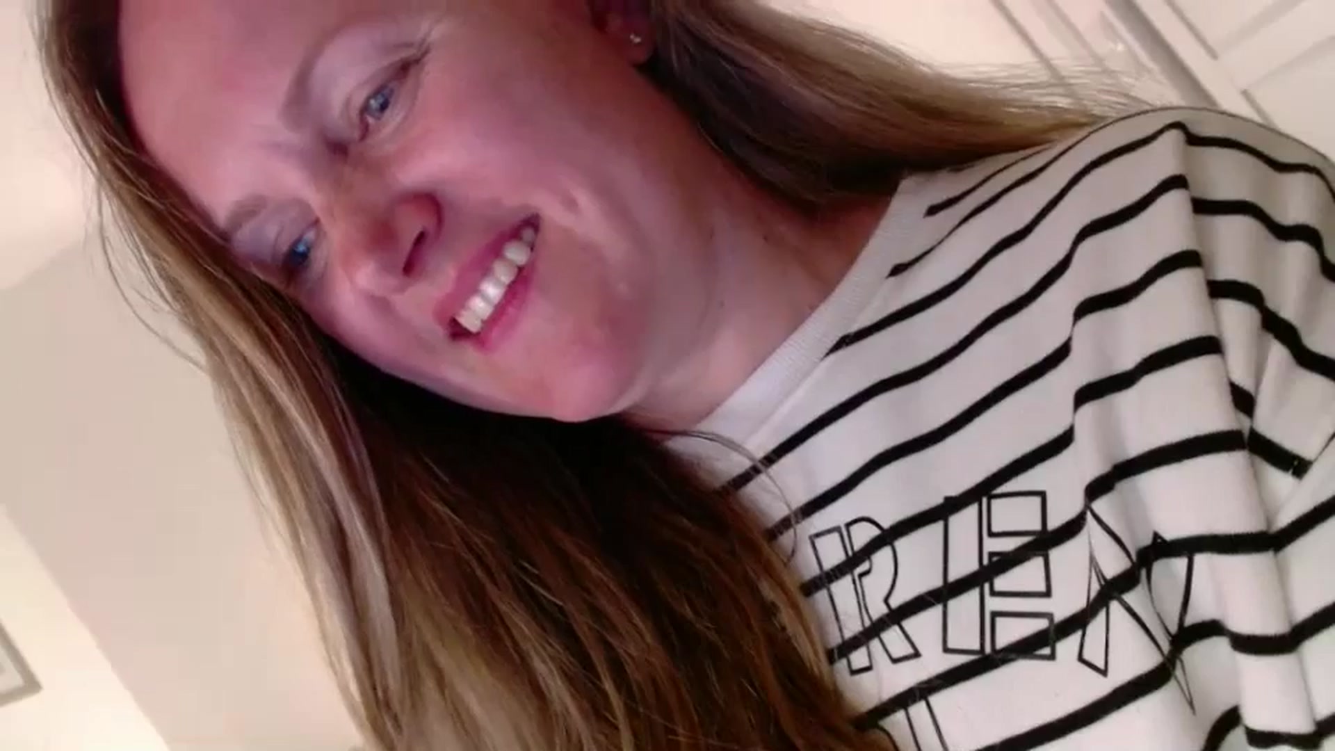 Gallery image thumbnail from JustLily's myfreecams stream on, 06/10/2025, 21:56 image 7 of 20
