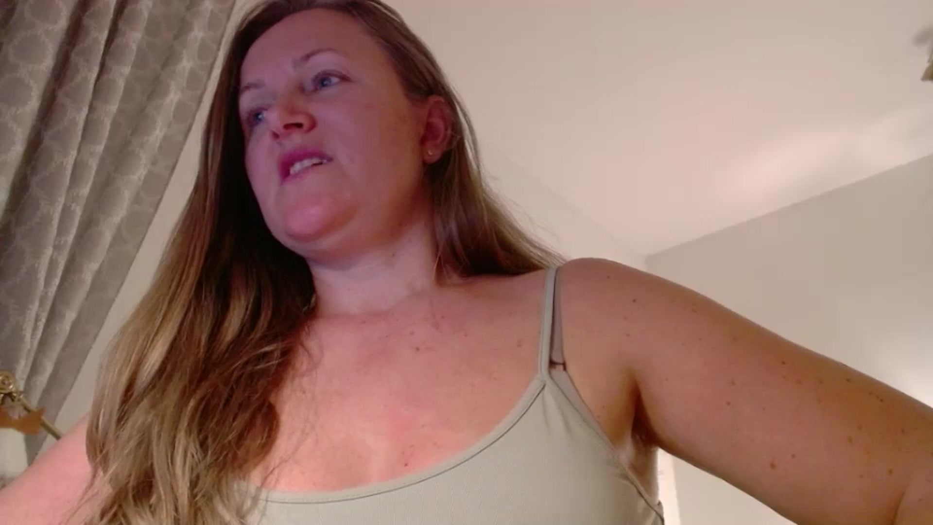 Gallery image thumbnail from JustLily's myfreecams stream on, 06/11/2025, 23:06 image 18 of 20