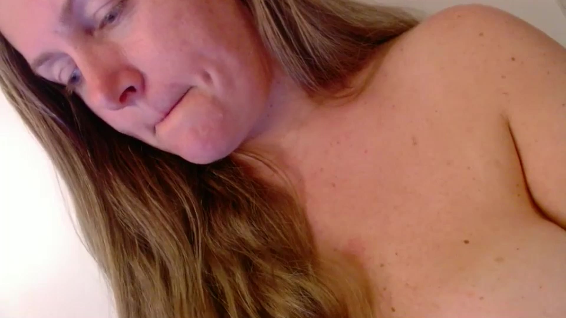 Gallery image thumbnail from JustLily's myfreecams stream on, 06/12/2025, 24:27 image 7 of 20