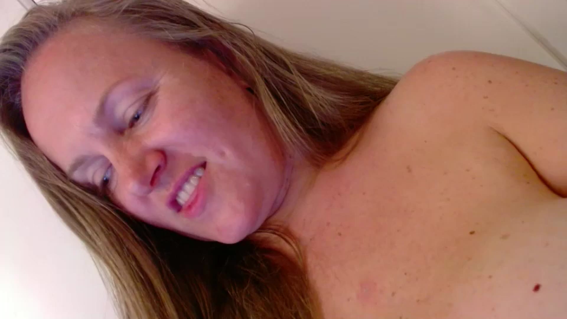 Gallery image thumbnail from JustLily's myfreecams stream on, 06/12/2025, 24:27 image 2 of 20