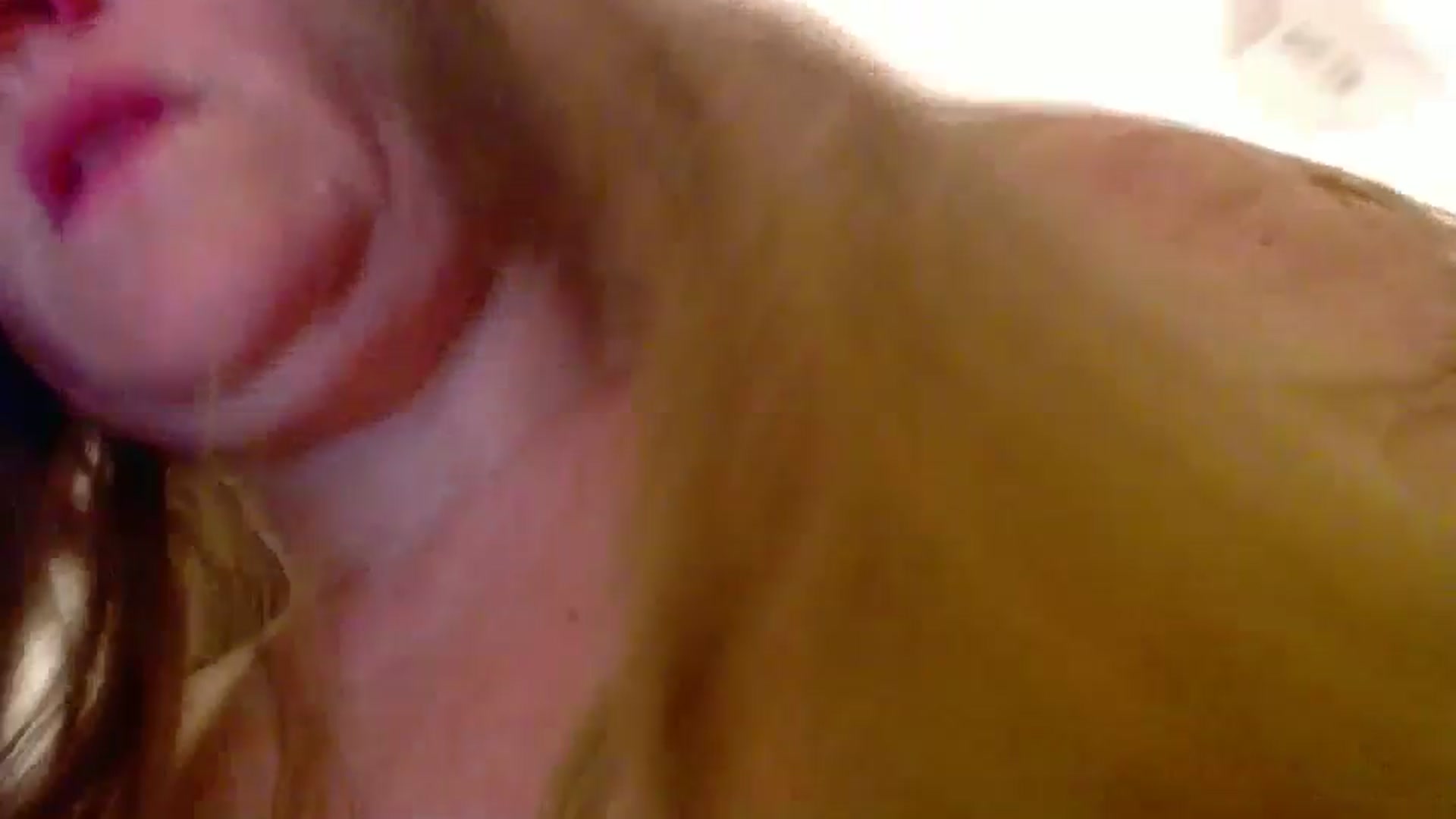 Gallery image thumbnail from JustLily's myfreecams stream on, 06/14/2025, 22:24 image 6 of 20