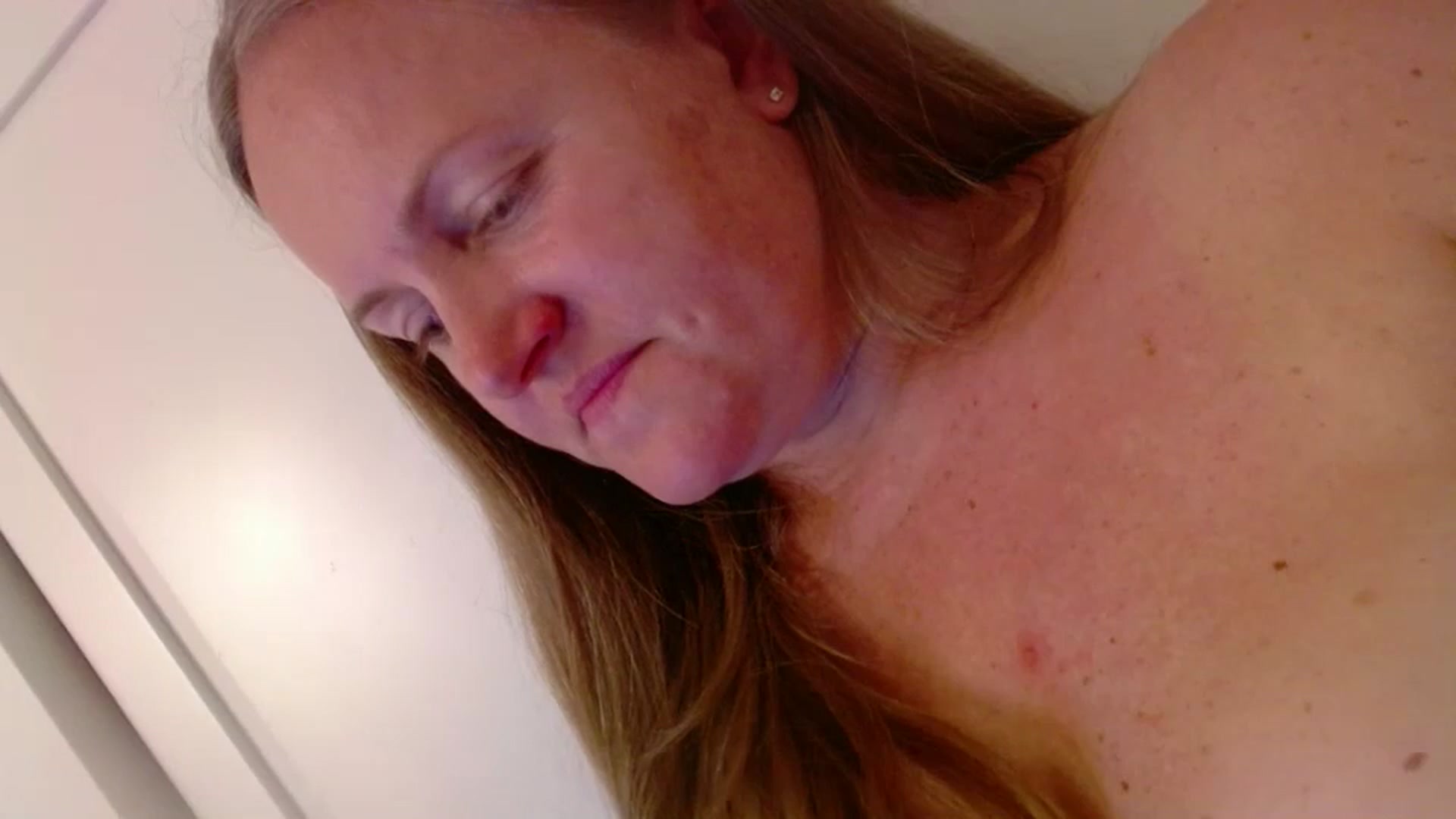 Gallery image thumbnail from JustLily's myfreecams stream on, 06/14/2025, 23:31 image 14 of 20