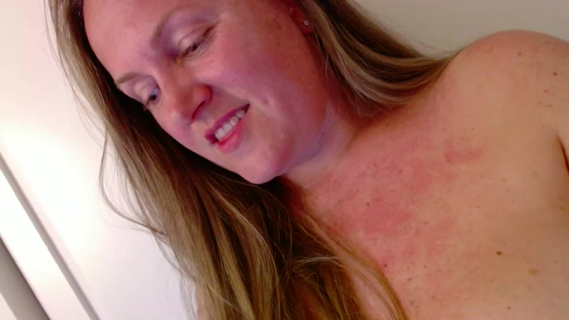 Gallery image thumbnail from JustLily's myfreecams stream on, 06/17/2025, 21:15 image 2 of 20