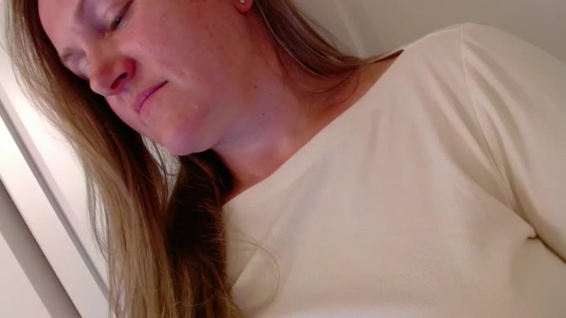 Gallery image thumbnail from JustLily's myfreecams stream on, 06/17/2025, 22:28 image 1 of 20