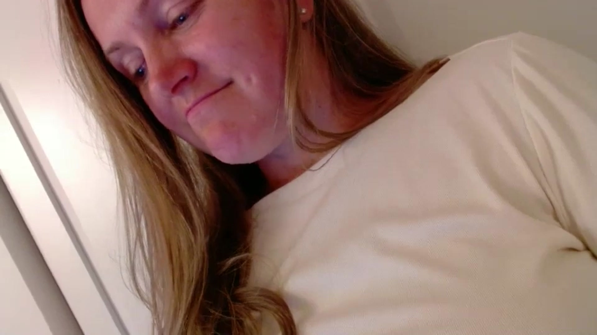 Gallery image thumbnail from JustLily's myfreecams stream on, 06/17/2025, 22:28 image 17 of 20