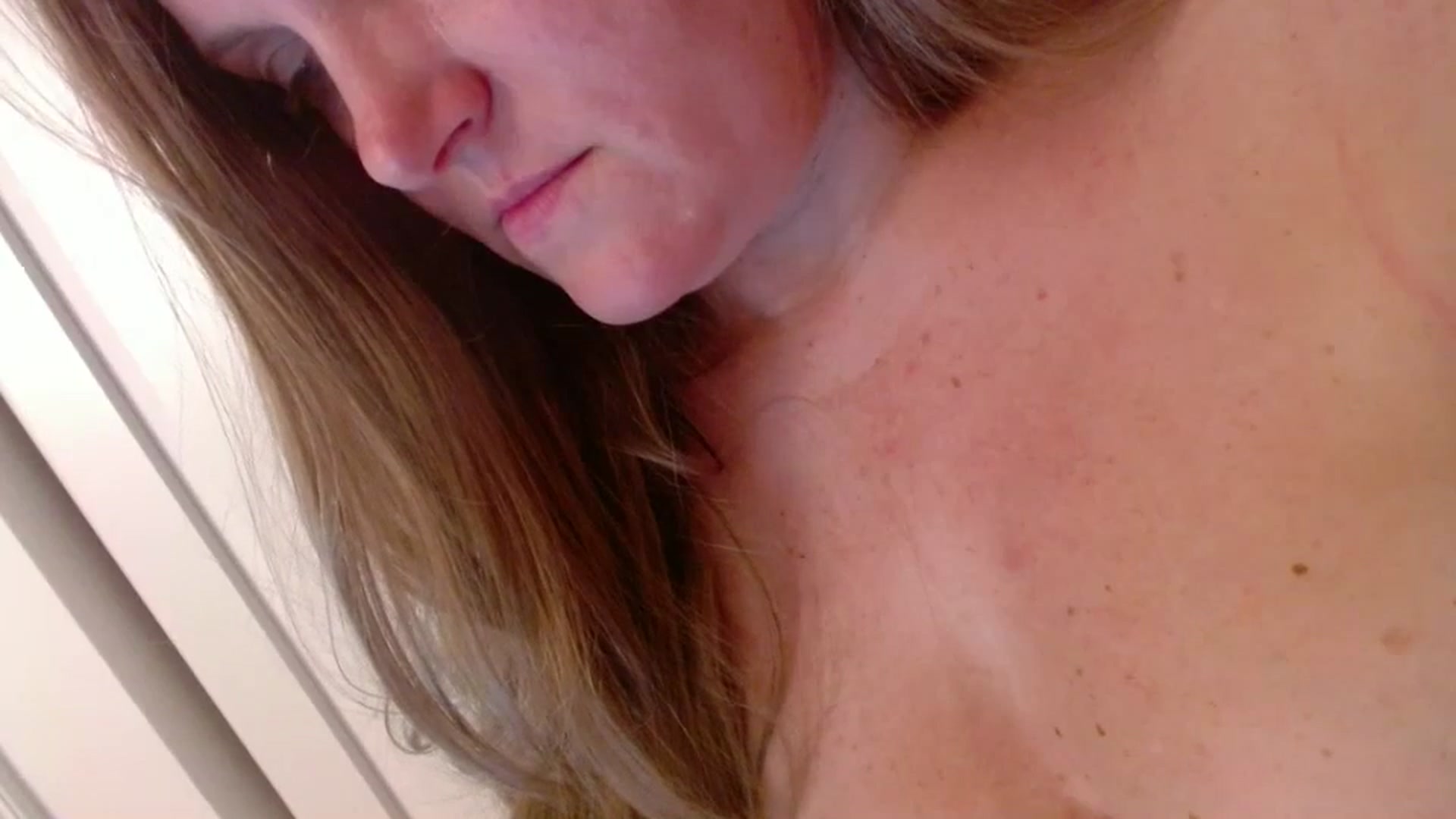 Gallery image thumbnail from JustLily's myfreecams stream on, 07/15/2025, 22:51 image 12 of 20
