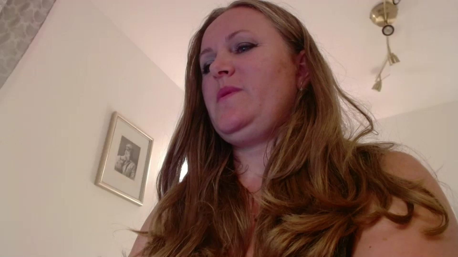 Gallery image thumbnail from JustLily's myfreecams stream on, 07/21/2025, 22:04 image 9 of 20