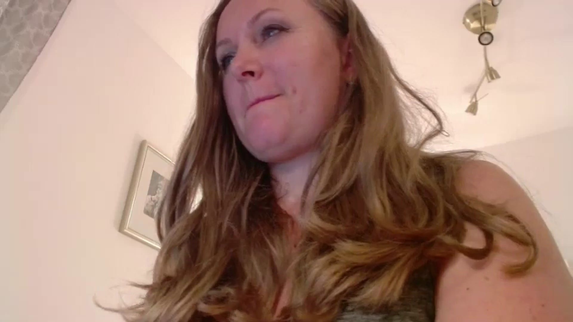 Gallery image thumbnail from JustLily's myfreecams stream on, 07/21/2025, 22:04 image 10 of 20