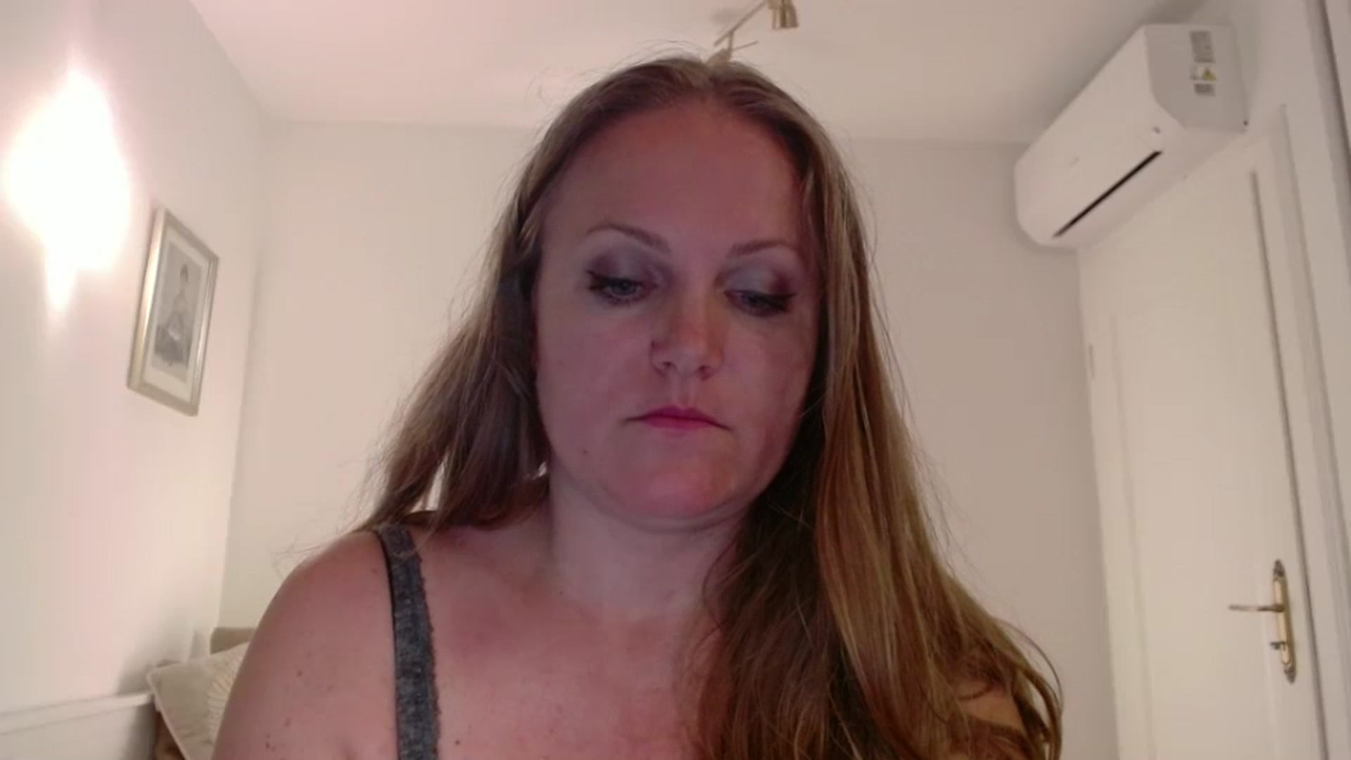 Gallery image thumbnail from JustLily's myfreecams stream on, 07/21/2025, 22:04 image 2 of 20