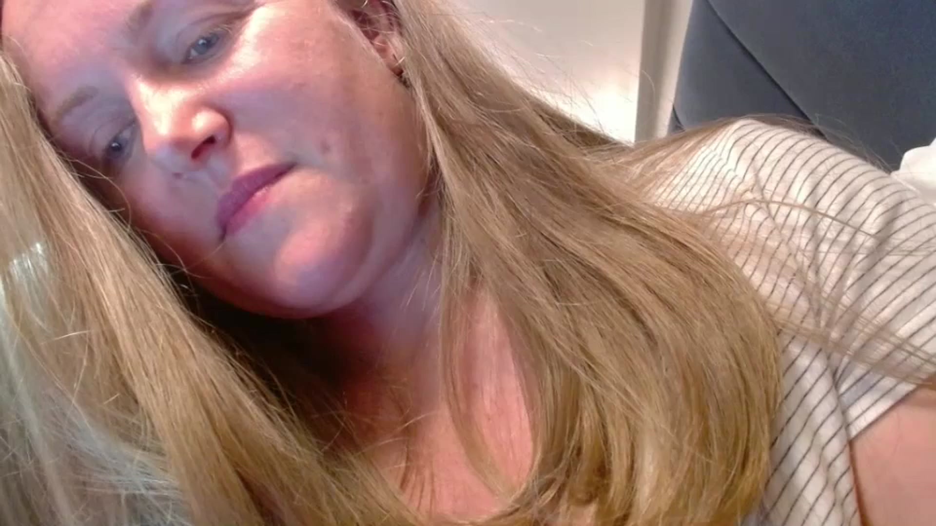 Gallery image thumbnail from JustLily's myfreecams stream on, 08/06/2025, 22:23 image 1 of 20
