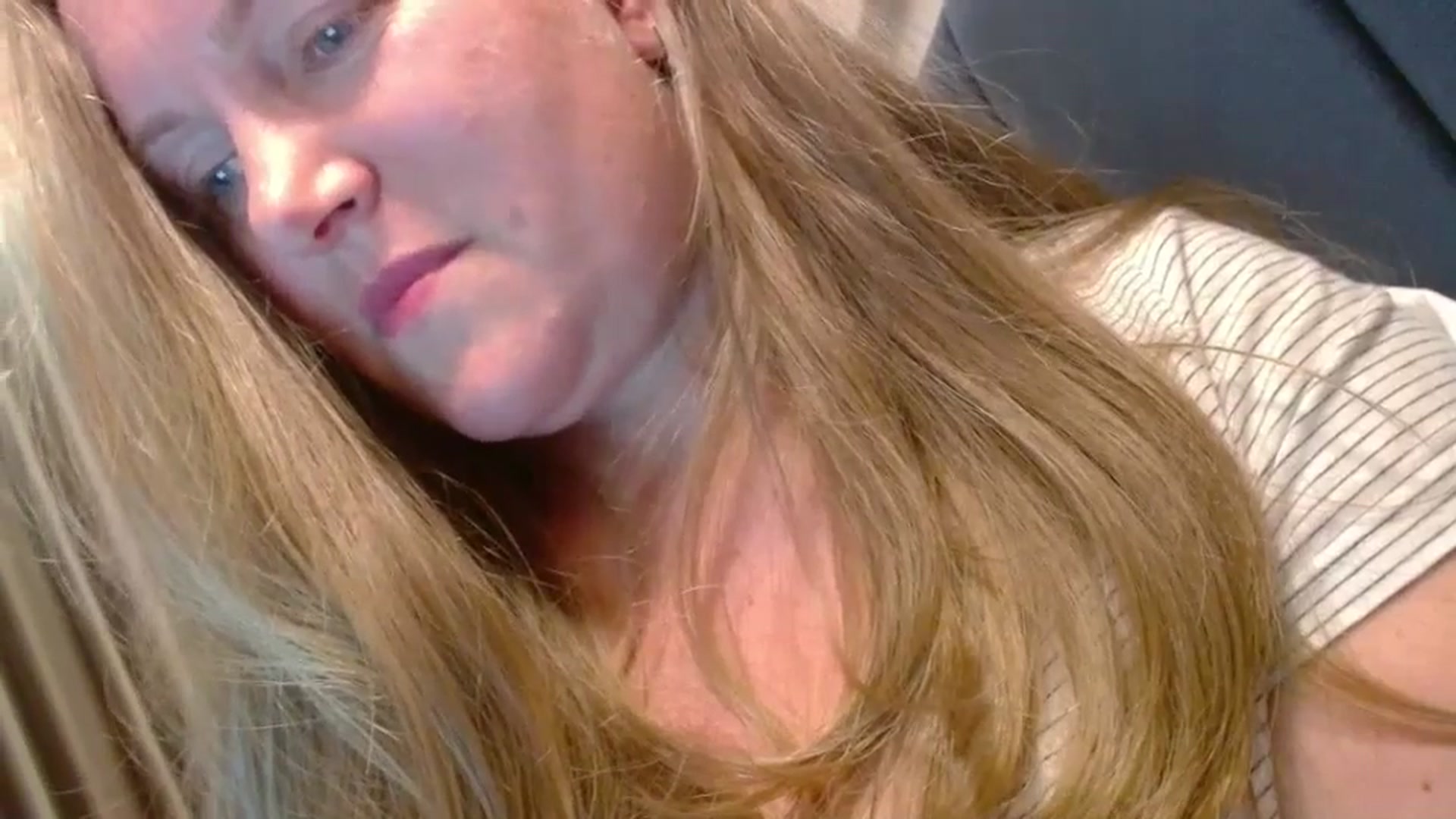 Gallery image thumbnail from JustLily's myfreecams stream on, 08/06/2025, 22:23 image 11 of 20