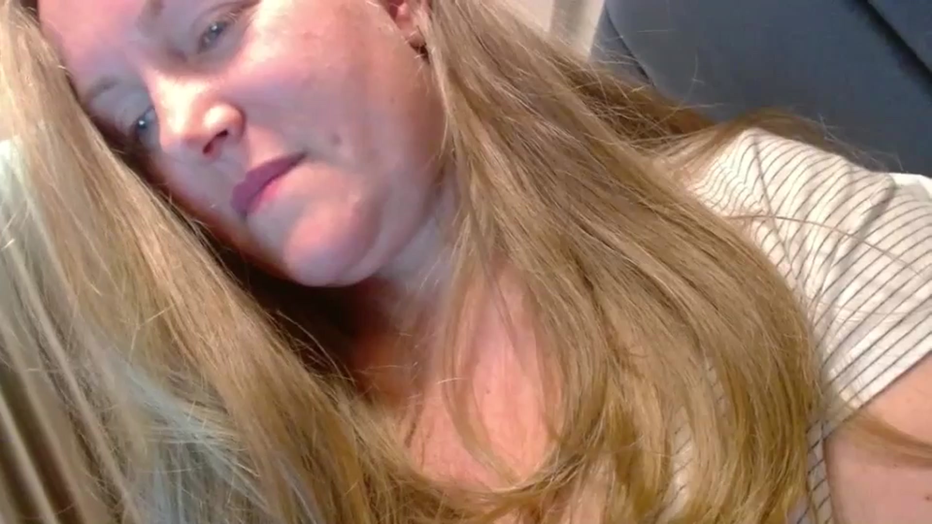 Gallery image thumbnail from JustLily's myfreecams stream on, 08/06/2025, 22:23 image 10 of 20