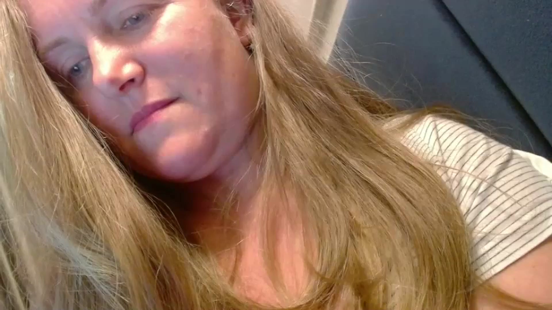 Gallery image thumbnail from JustLily's myfreecams stream on, 08/06/2025, 22:23 image 14 of 20