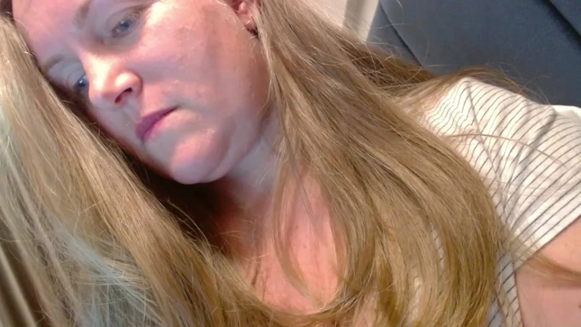 Gallery image thumbnail from JustLily's myfreecams stream on, 08/06/2025, 22:23 image 7 of 20