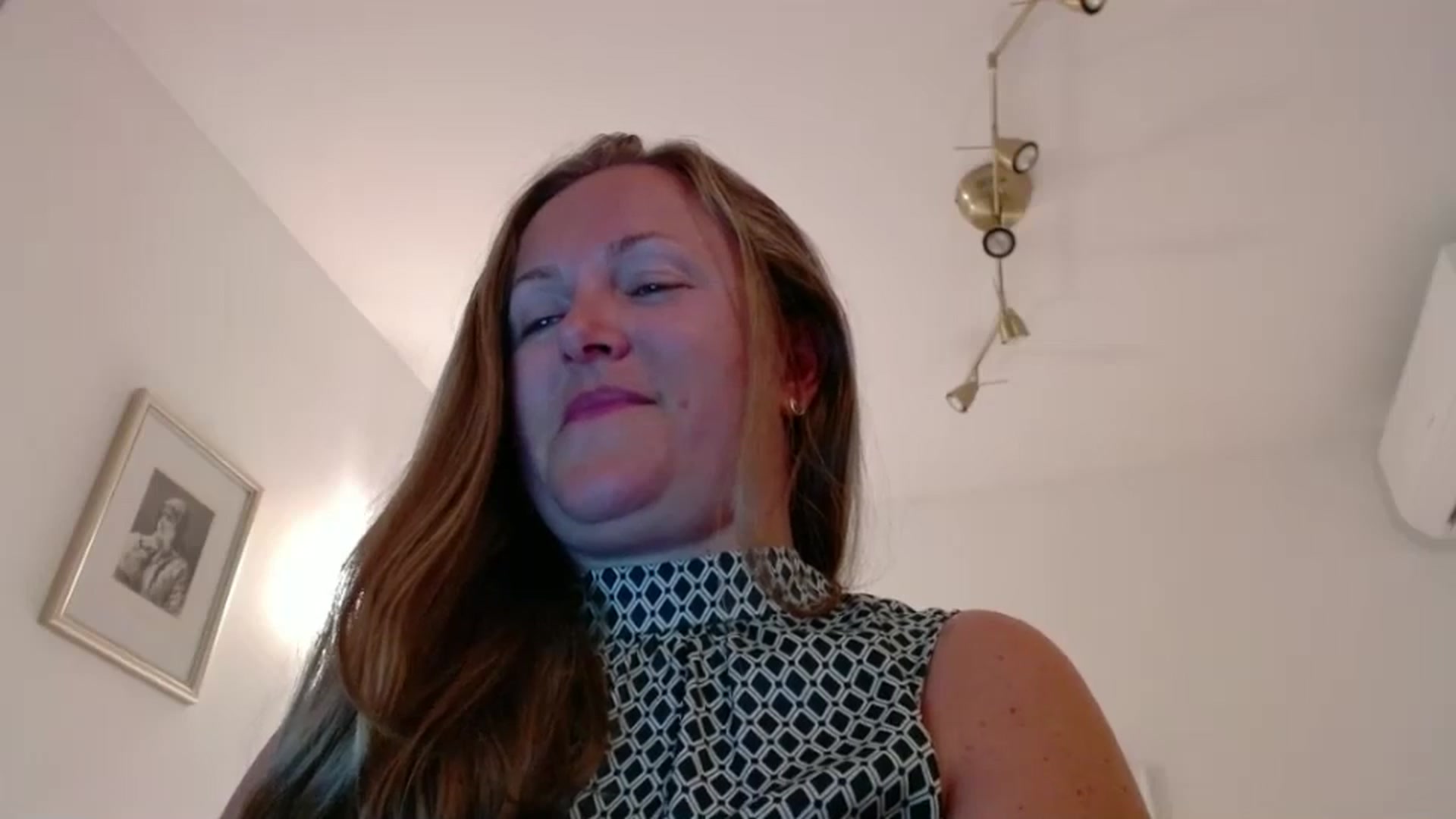 Gallery image thumbnail from JustLily's myfreecams stream on, 08/18/2025, 22:17 image 11 of 20
