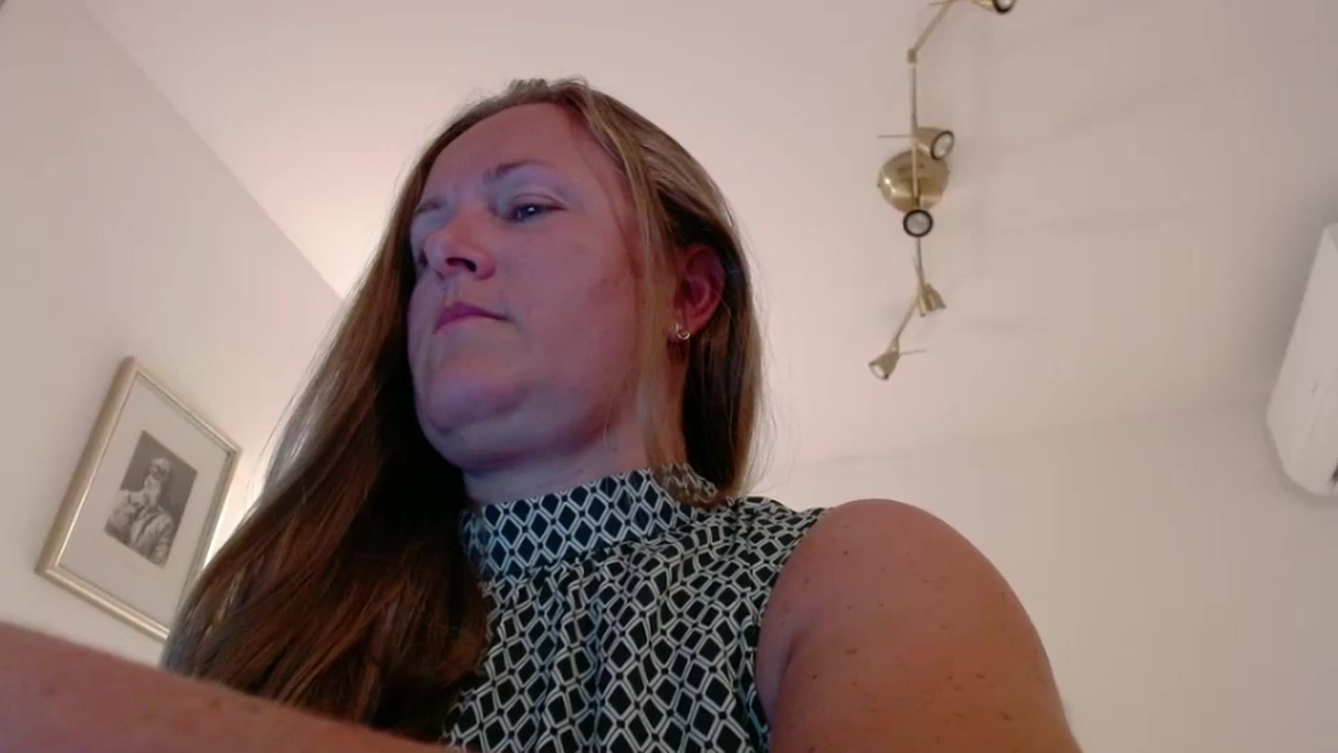 Gallery image thumbnail from JustLily's myfreecams stream on, 08/18/2025, 22:17 image 4 of 20