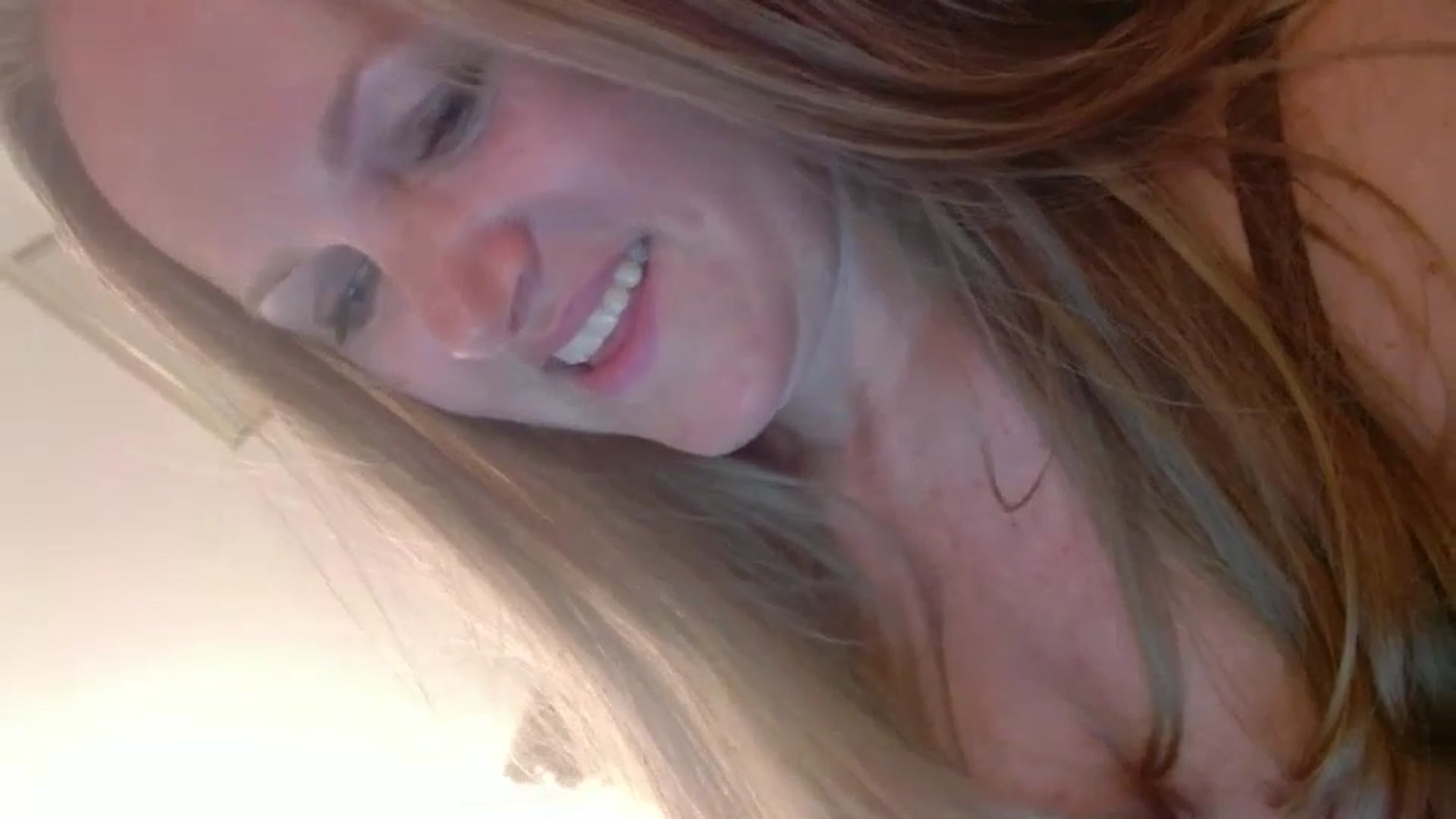 Gallery image thumbnail from JustLily's myfreecams stream on, 08/25/2025, 23:26 image 12 of 20