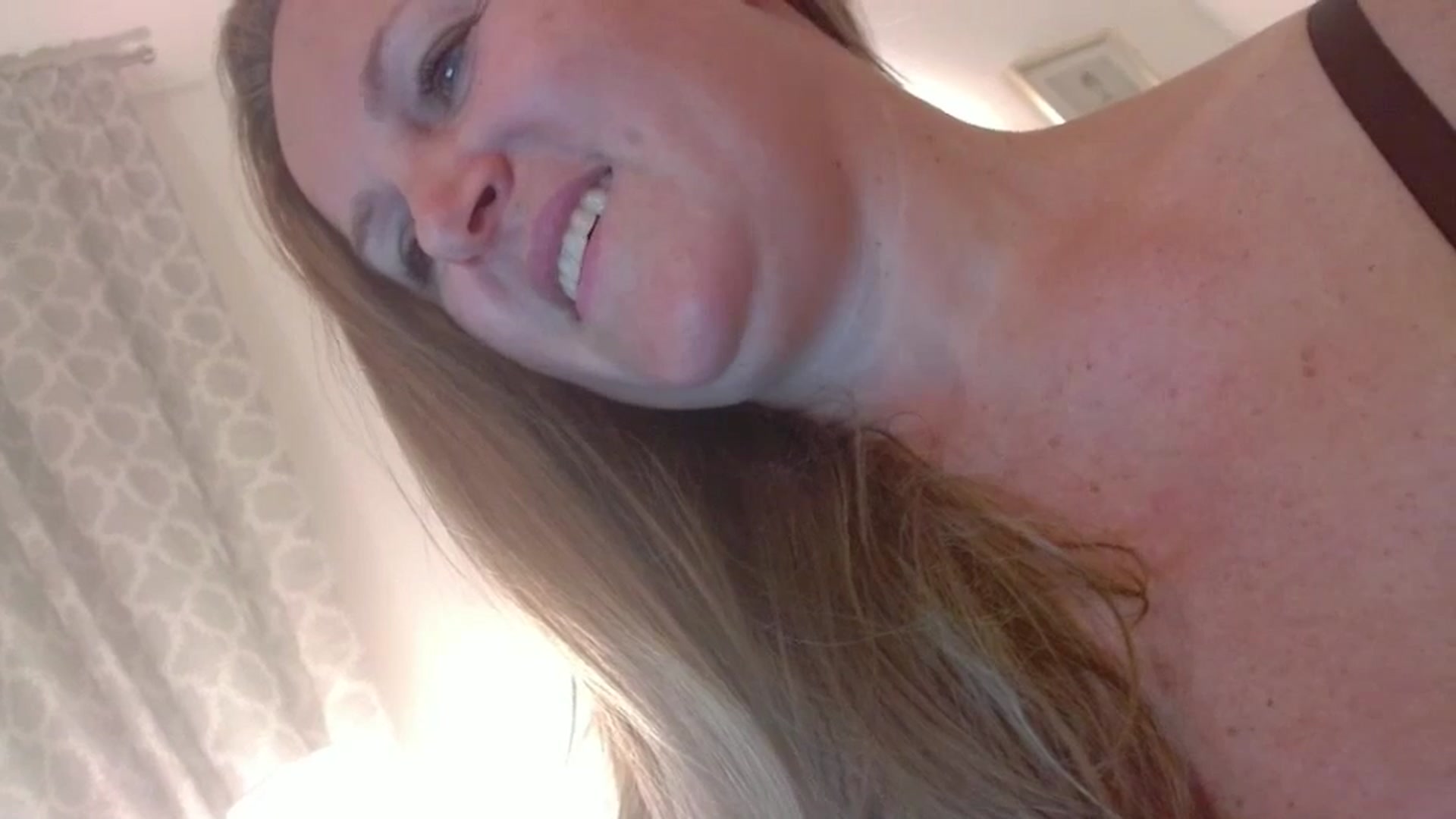 Gallery image thumbnail from JustLily's myfreecams stream on, 08/25/2025, 23:26 image 10 of 20