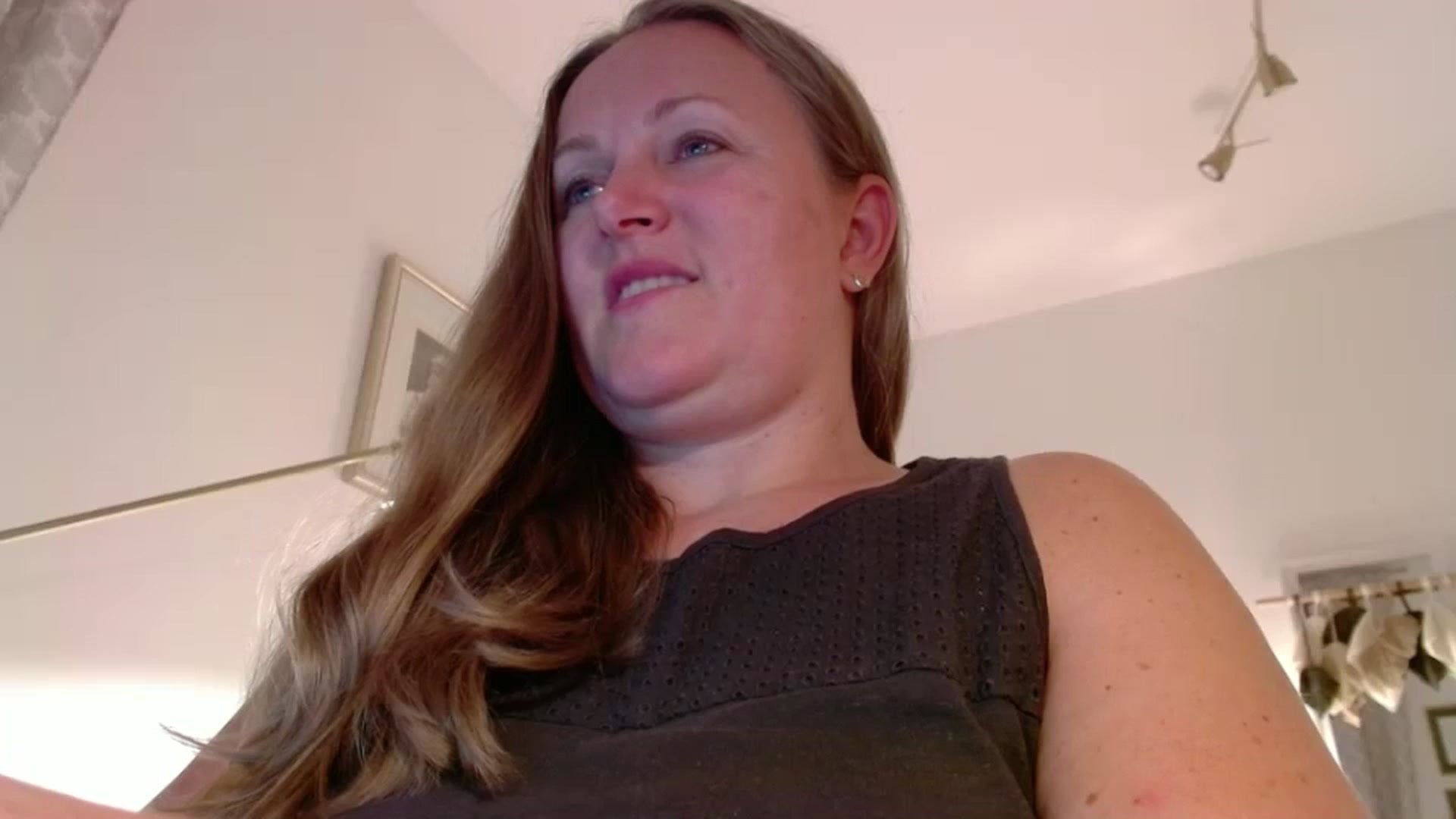 Gallery image thumbnail from JustLily's myfreecams stream on, 09/16/2025, 23:02 image 11 of 20