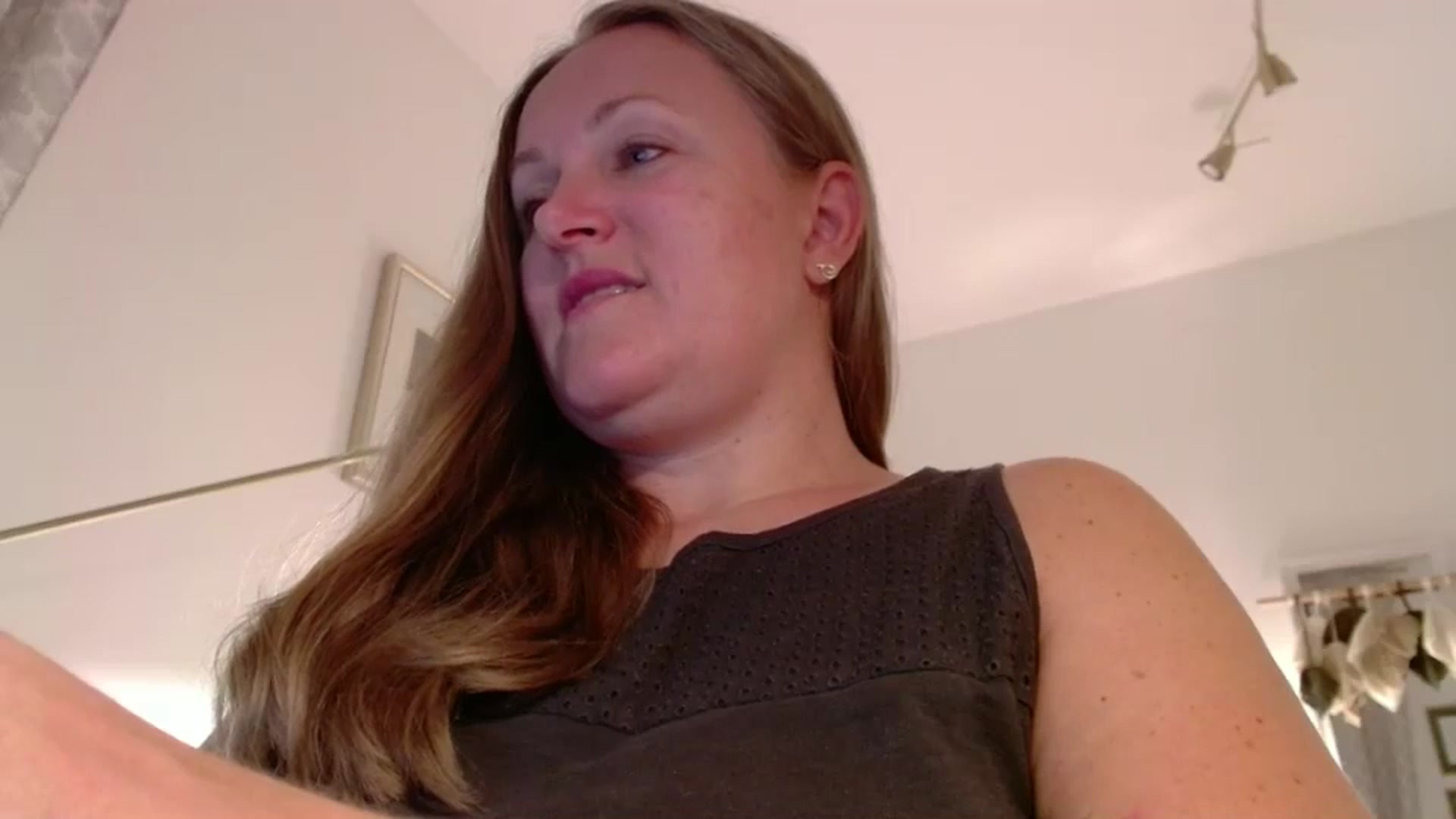 Gallery image thumbnail from JustLily's myfreecams stream on, 09/16/2025, 23:02 image 18 of 20