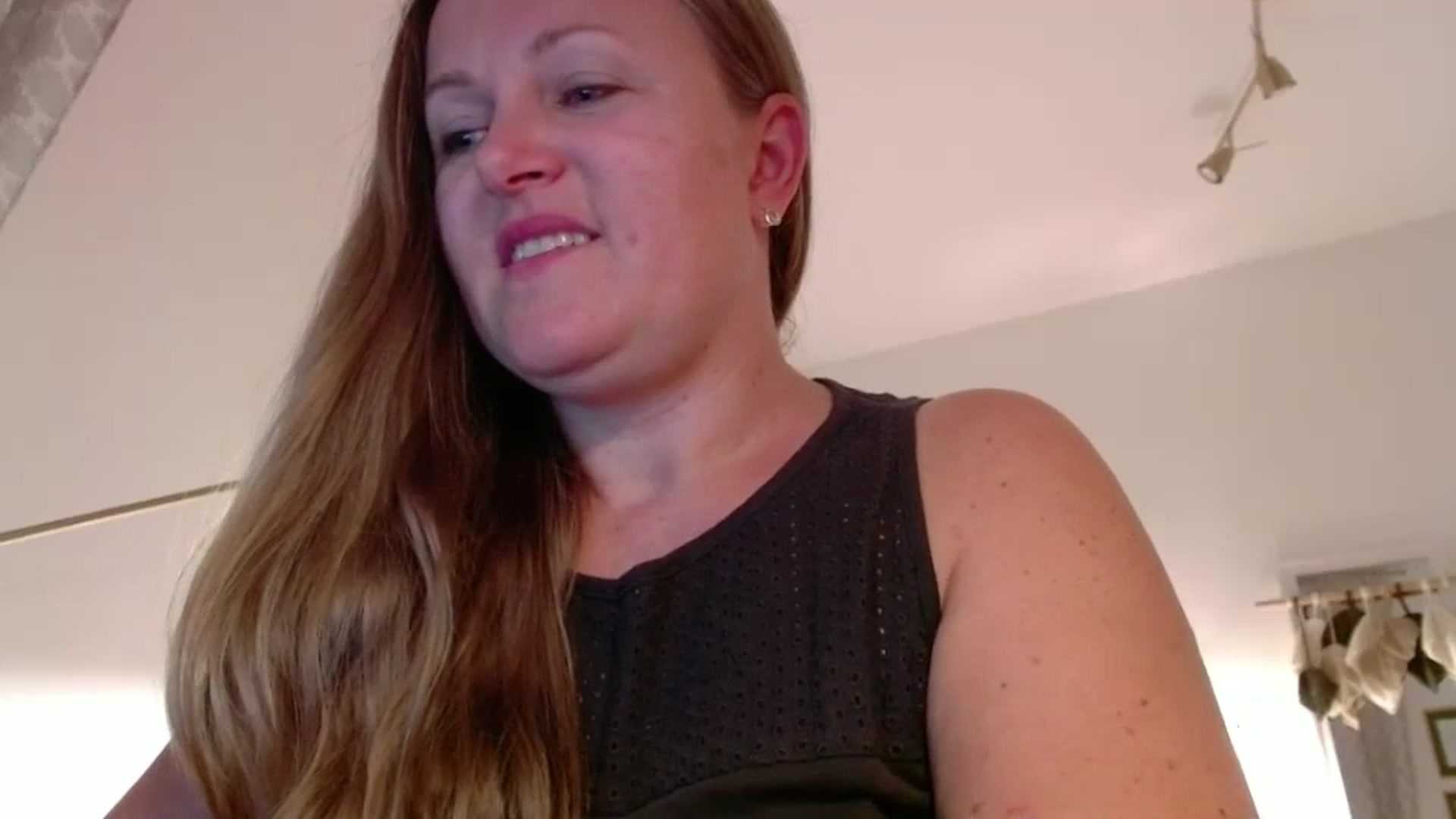 Gallery image thumbnail from JustLily's myfreecams stream on, 09/16/2025, 23:02 image 2 of 20