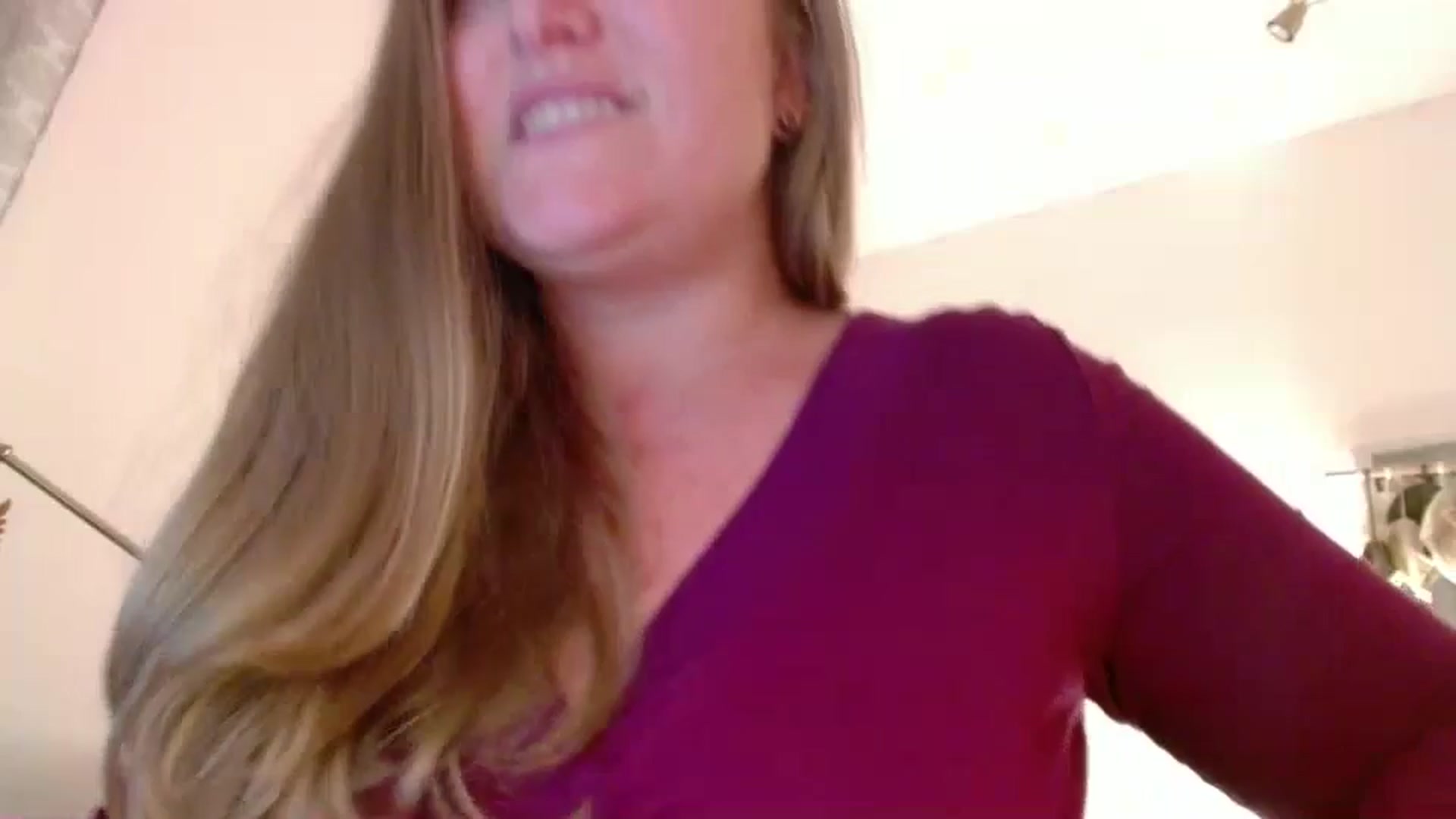 Gallery image thumbnail from JustLily's myfreecams stream on, 09/20/2025, 24:06 image 13 of 20
