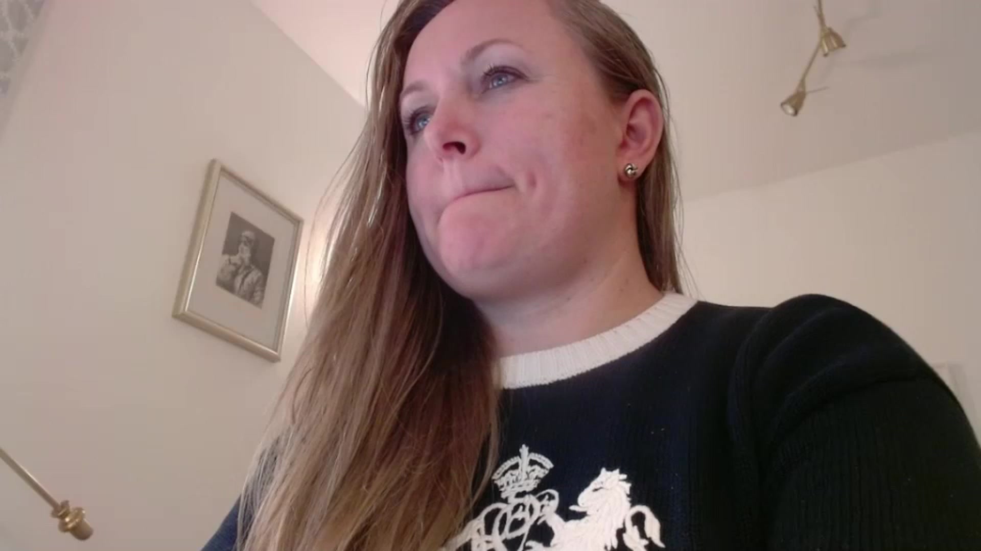 Gallery image thumbnail from JustLily's myfreecams stream on, 10/03/2025, 24:03 image 3 of 20