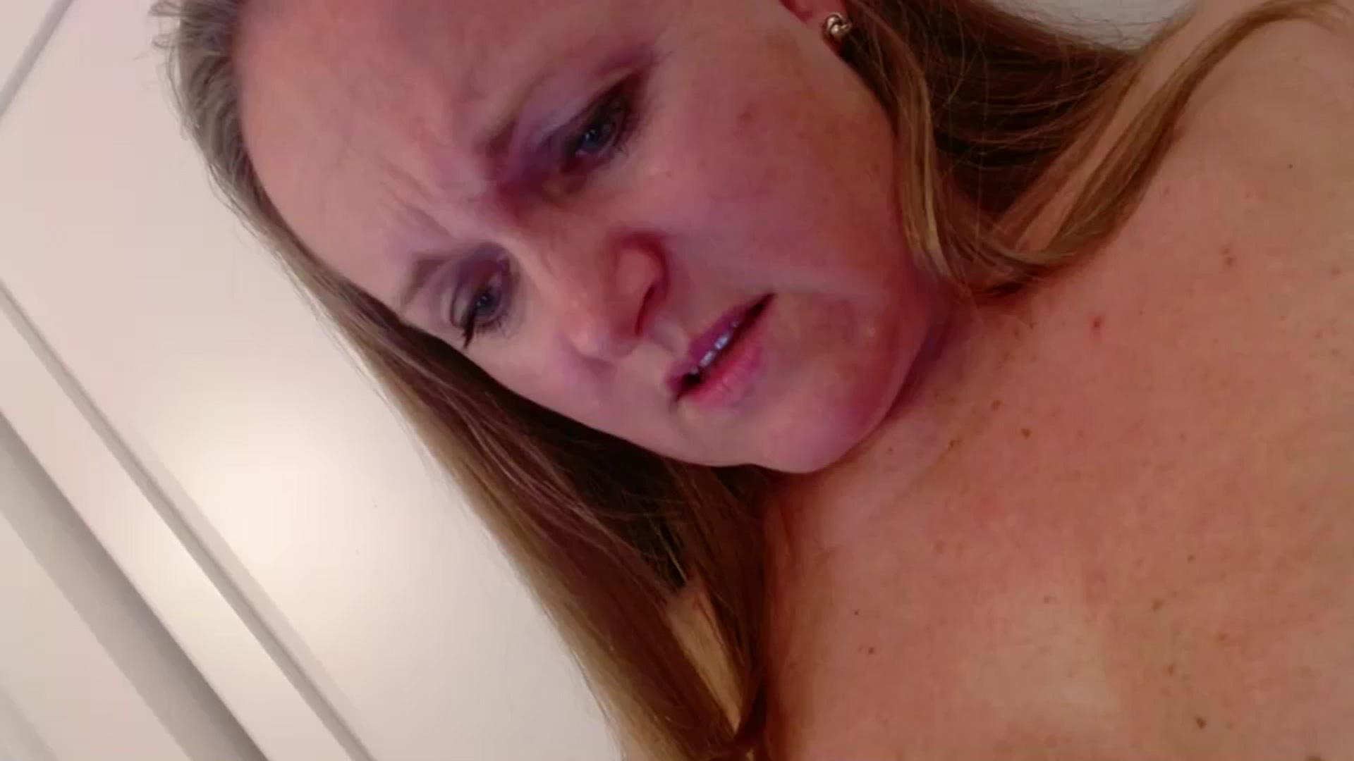 Gallery image thumbnail from JustLily's myfreecams stream on, 10/06/2025, 19:09 image 1 of 20