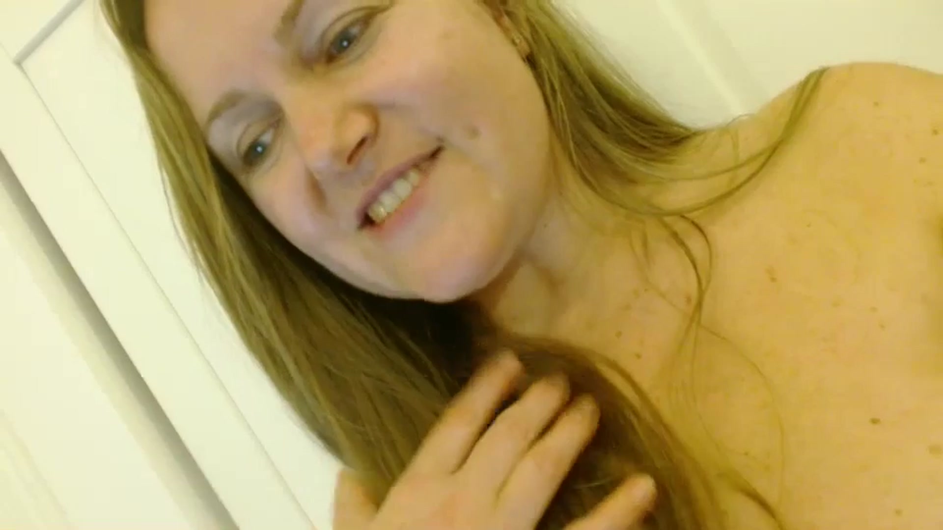 Gallery image thumbnail from JustLily's myfreecams stream on, 10/31/2025, 17:18 image 13 of 20