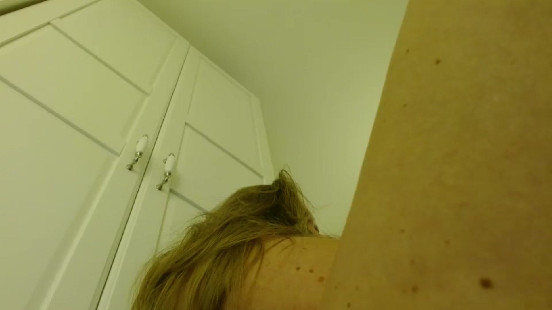 Gallery image thumbnail from JustLily's myfreecams stream on, 12/01/2025, 19:44 image 2 of 20