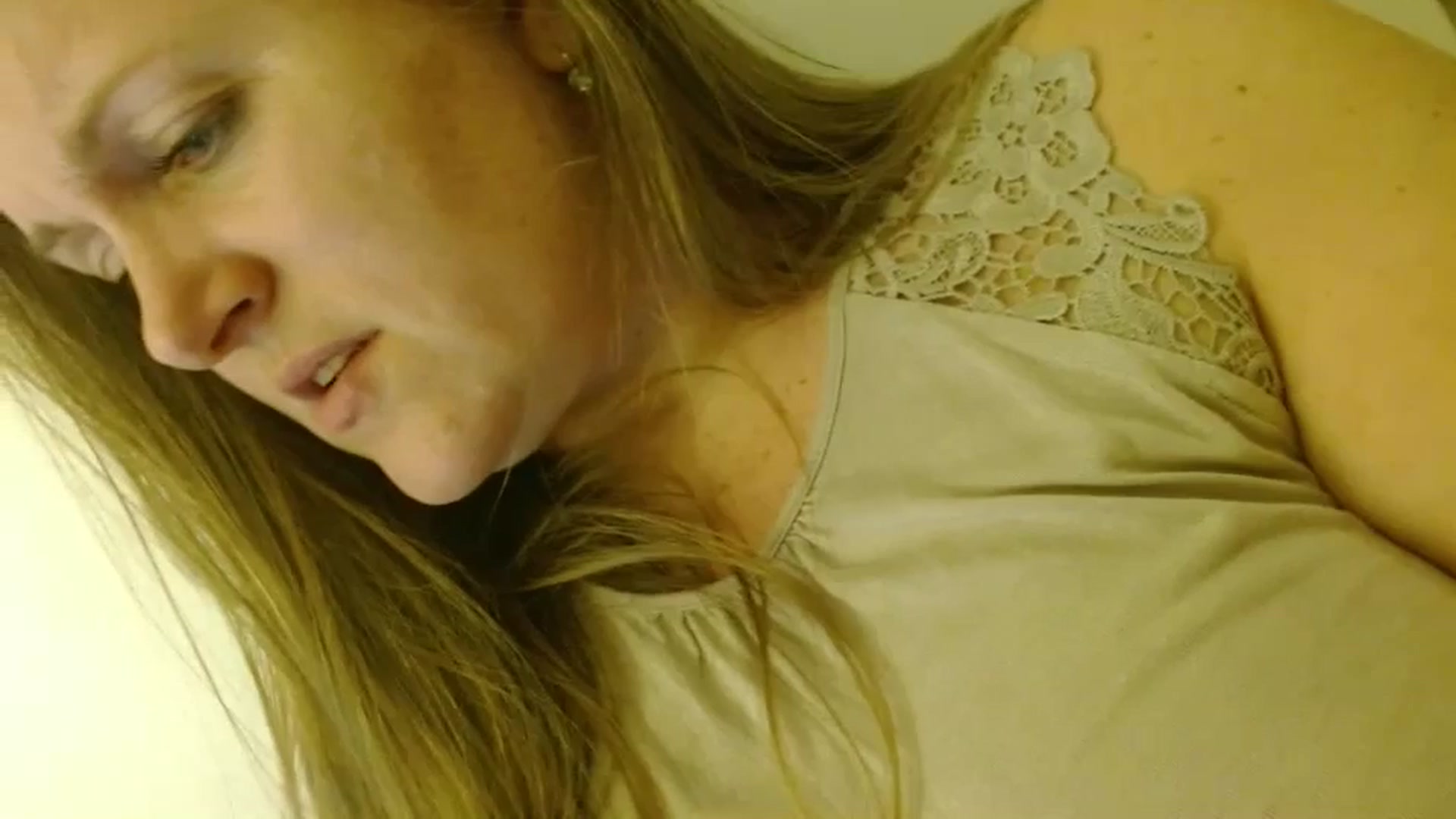 Gallery image thumbnail from JustLily's myfreecams stream on, 12/01/2025, 19:44 image 3 of 20