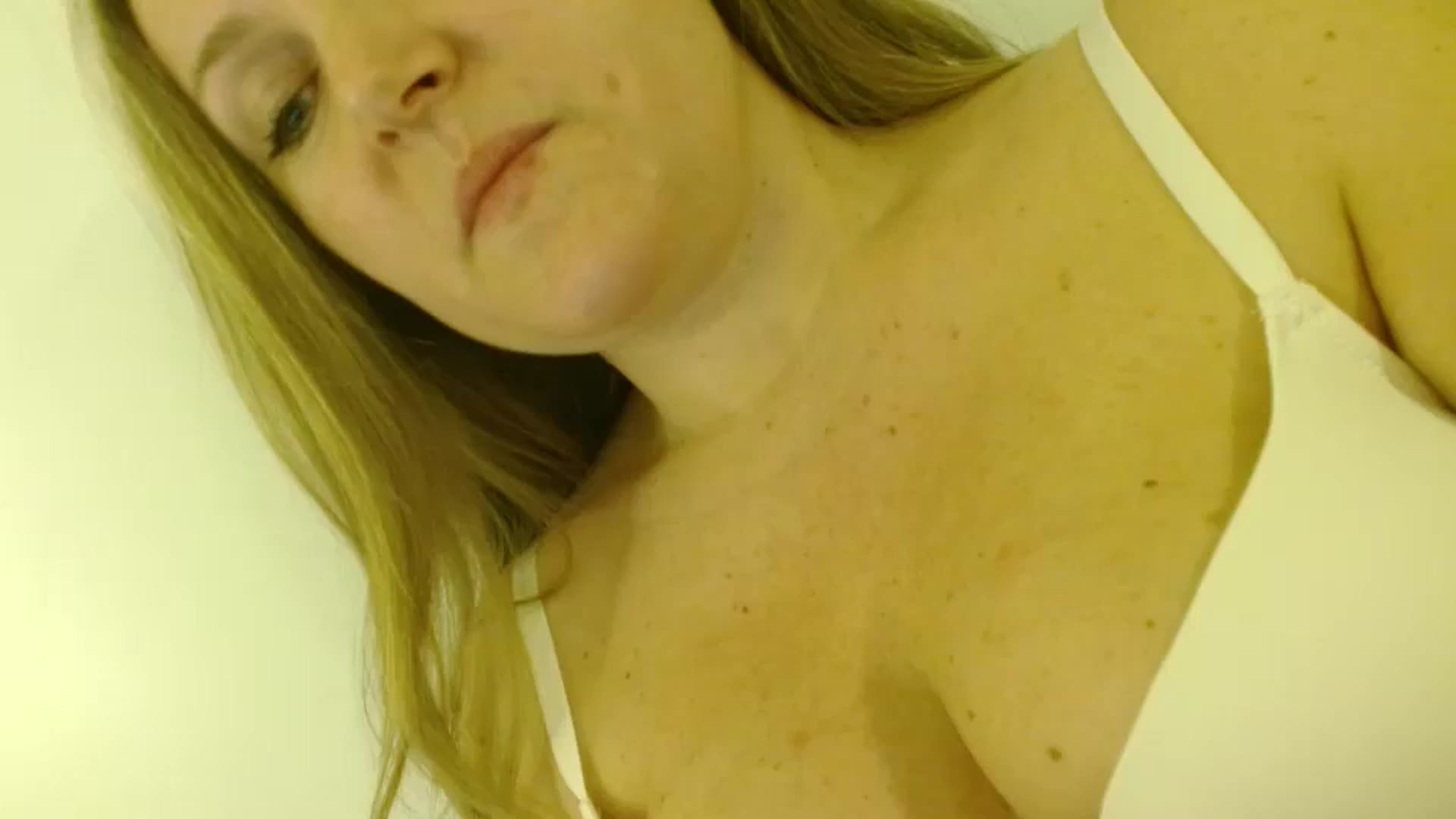 Gallery image thumbnail from JustLily's myfreecams stream on, 12/03/2025, 19:46 image 1 of 20